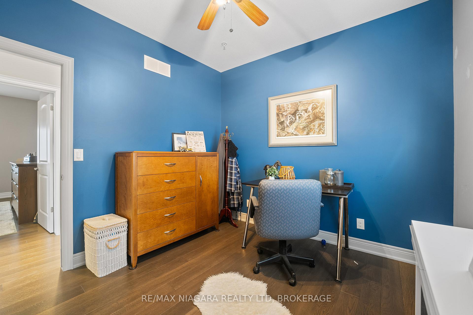 Photo 19 of 86 Parkside Drive, St. Catharines, Port Weller — HOMEH