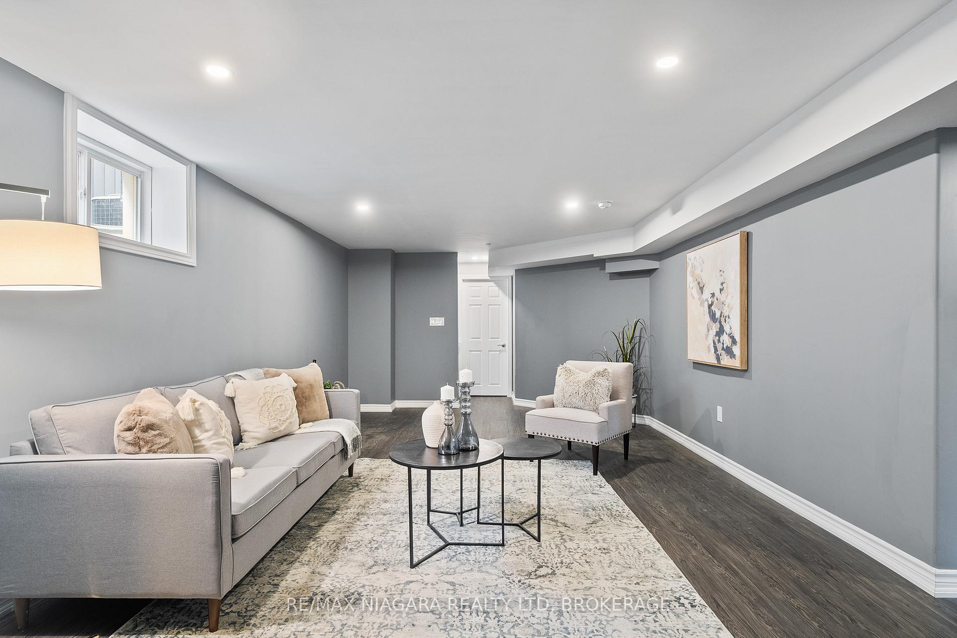 Photo 23 of 86 Parkside Drive, St. Catharines, Port Weller — HOMEH