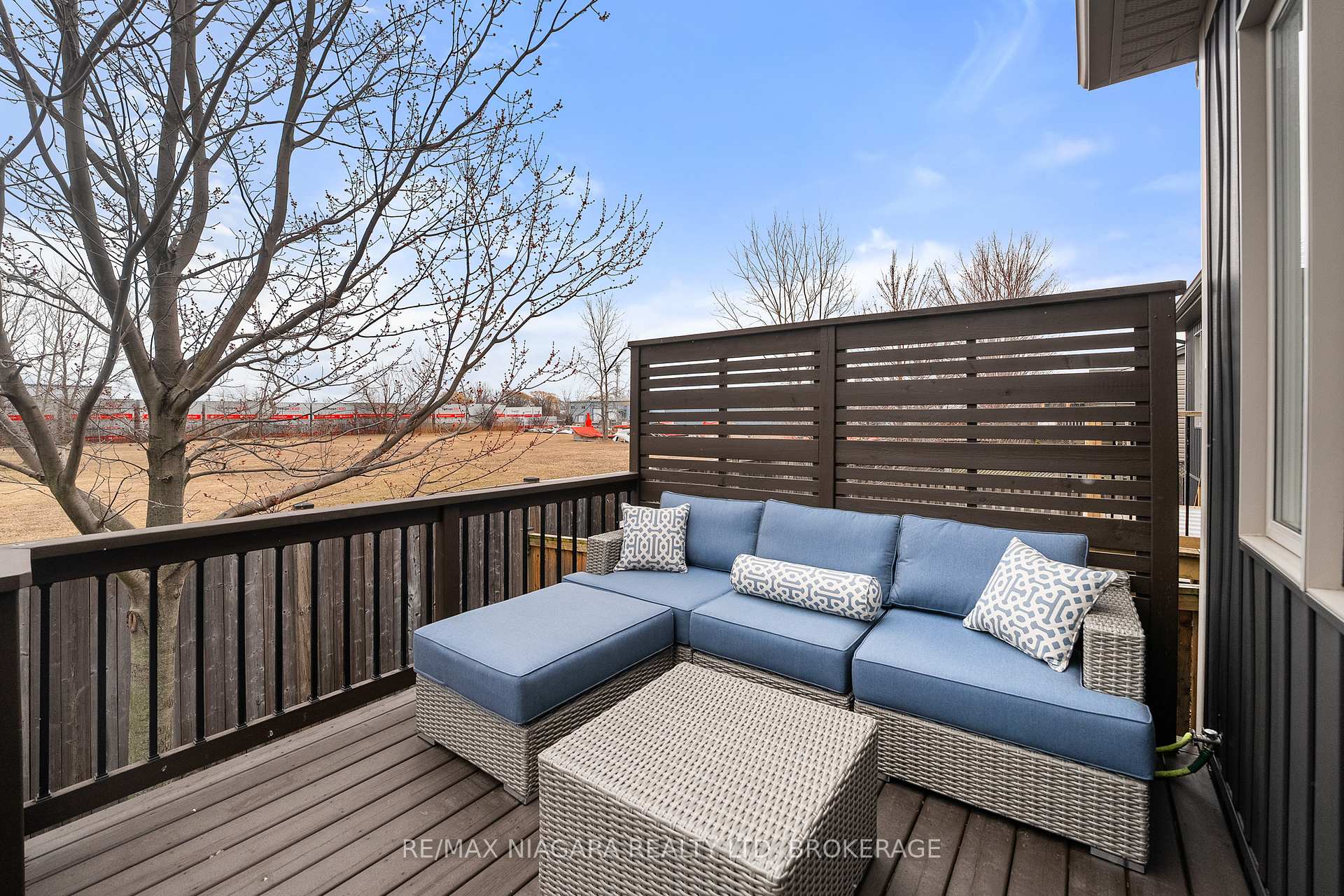 Photo 34 of 86 Parkside Drive, St. Catharines, Port Weller — HOMEH