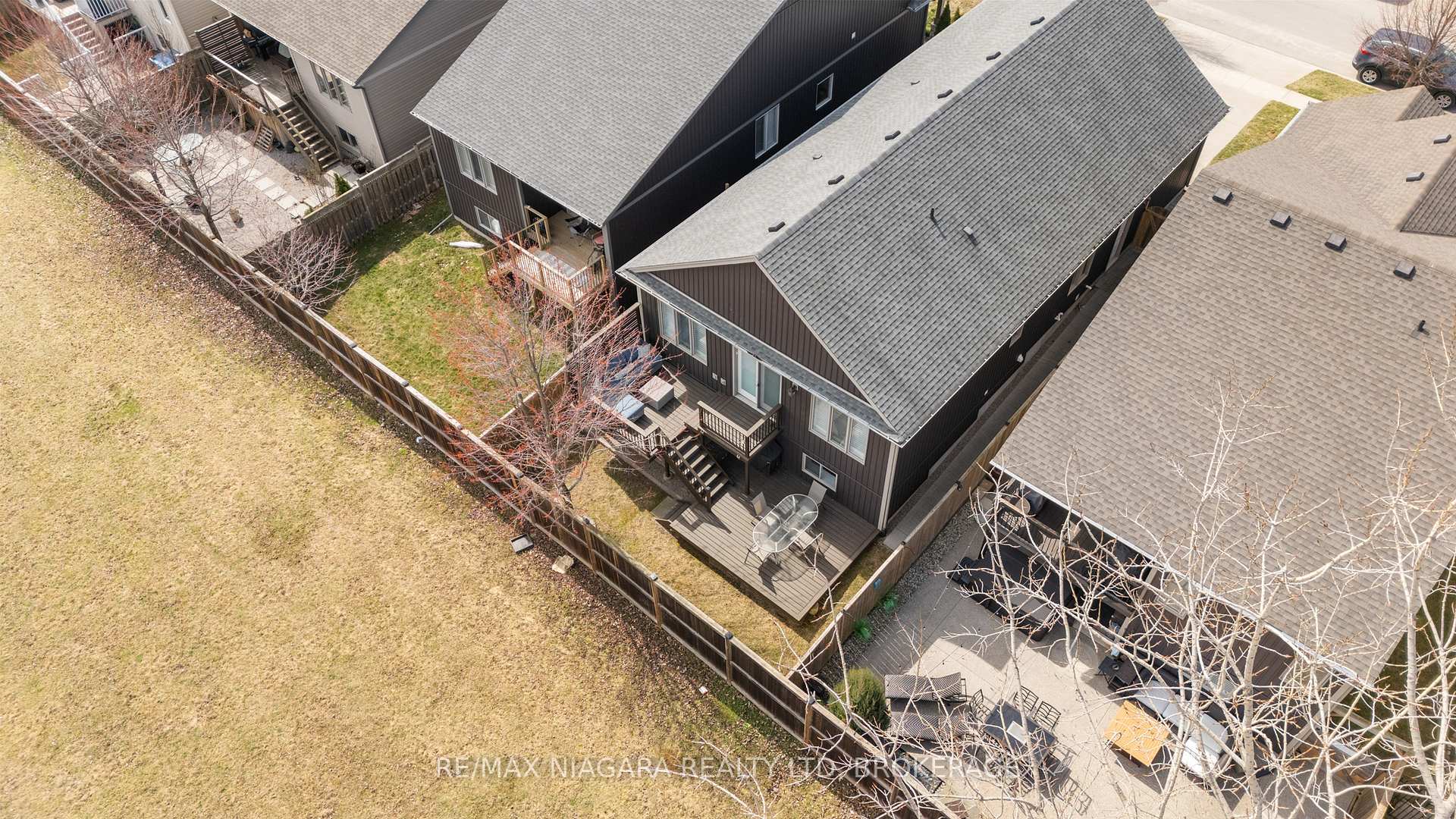 Photo 36 of 86 Parkside Drive, St. Catharines, Port Weller — HOMEH