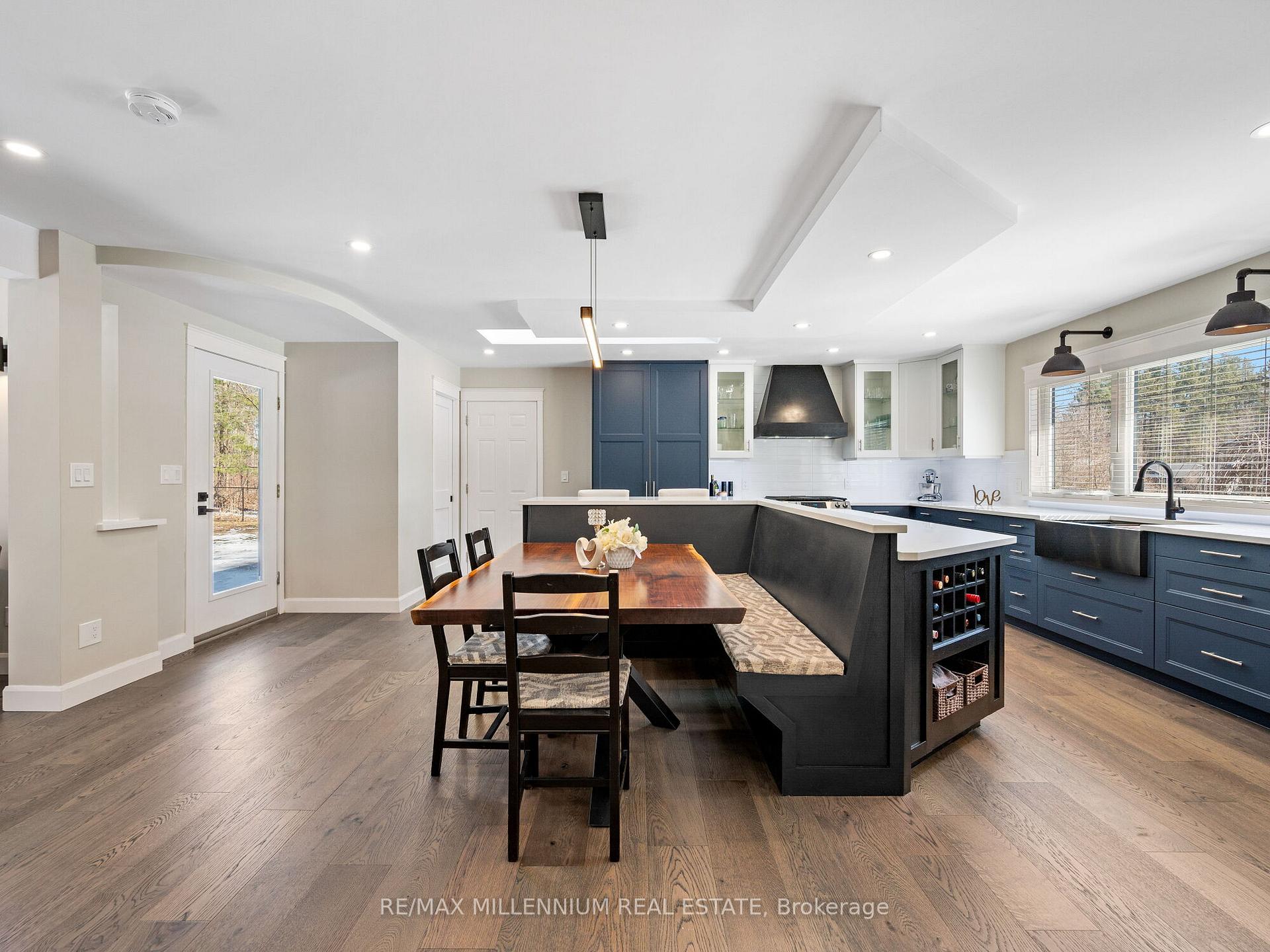 Photo 10 of 1030 Sunnidale Road, Springwater, Rural Springwater — HOMEH