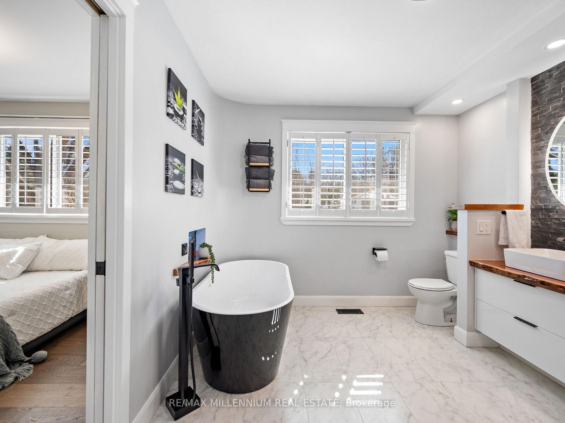 Photo 23 of 1030 Sunnidale Road, Springwater, Rural Springwater — HOMEH