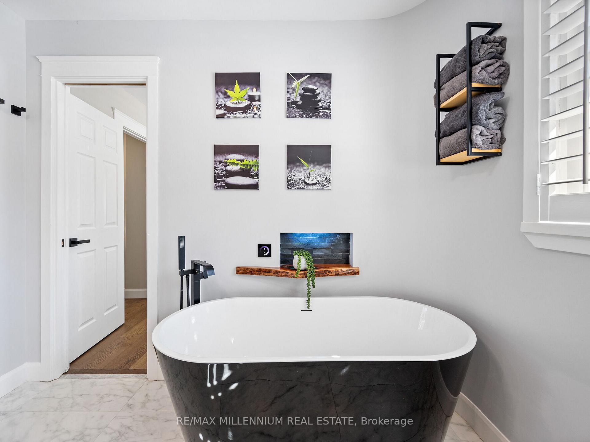 Photo 25 of 1030 Sunnidale Road, Springwater, Rural Springwater — HOMEH