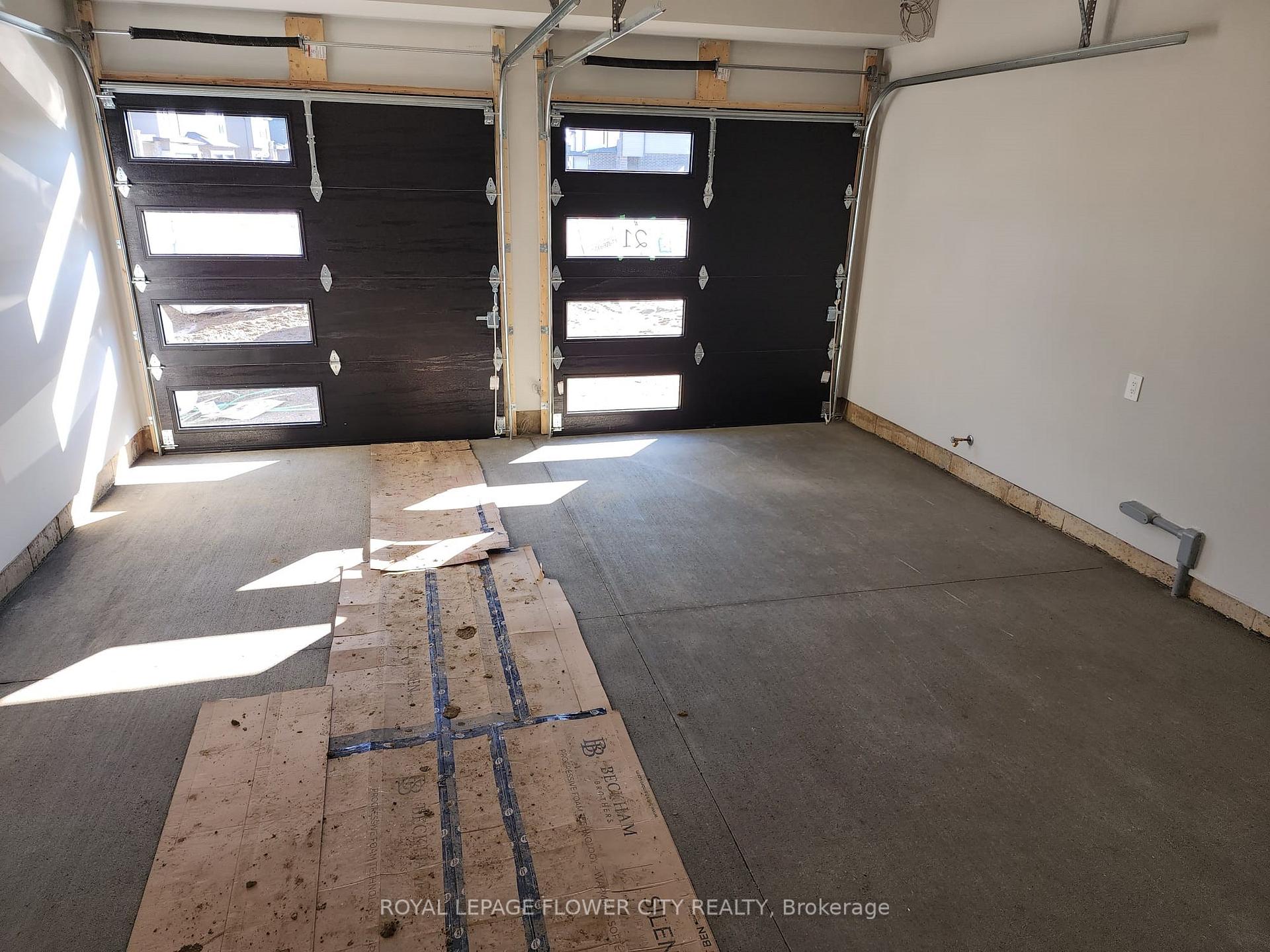 Photo 7 of 21 Welch Court, St. Thomas — HOMEH
