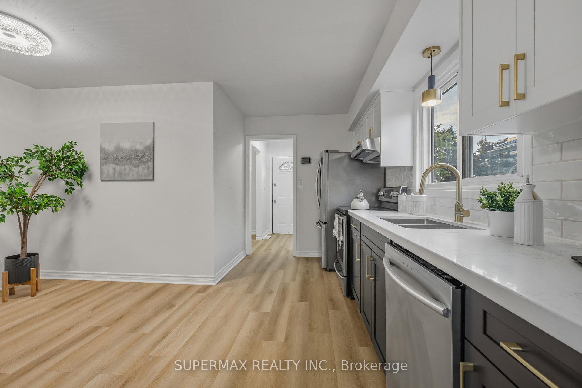 Photo 3 of 213 Highview Drive, St. Thomas — HOMEH