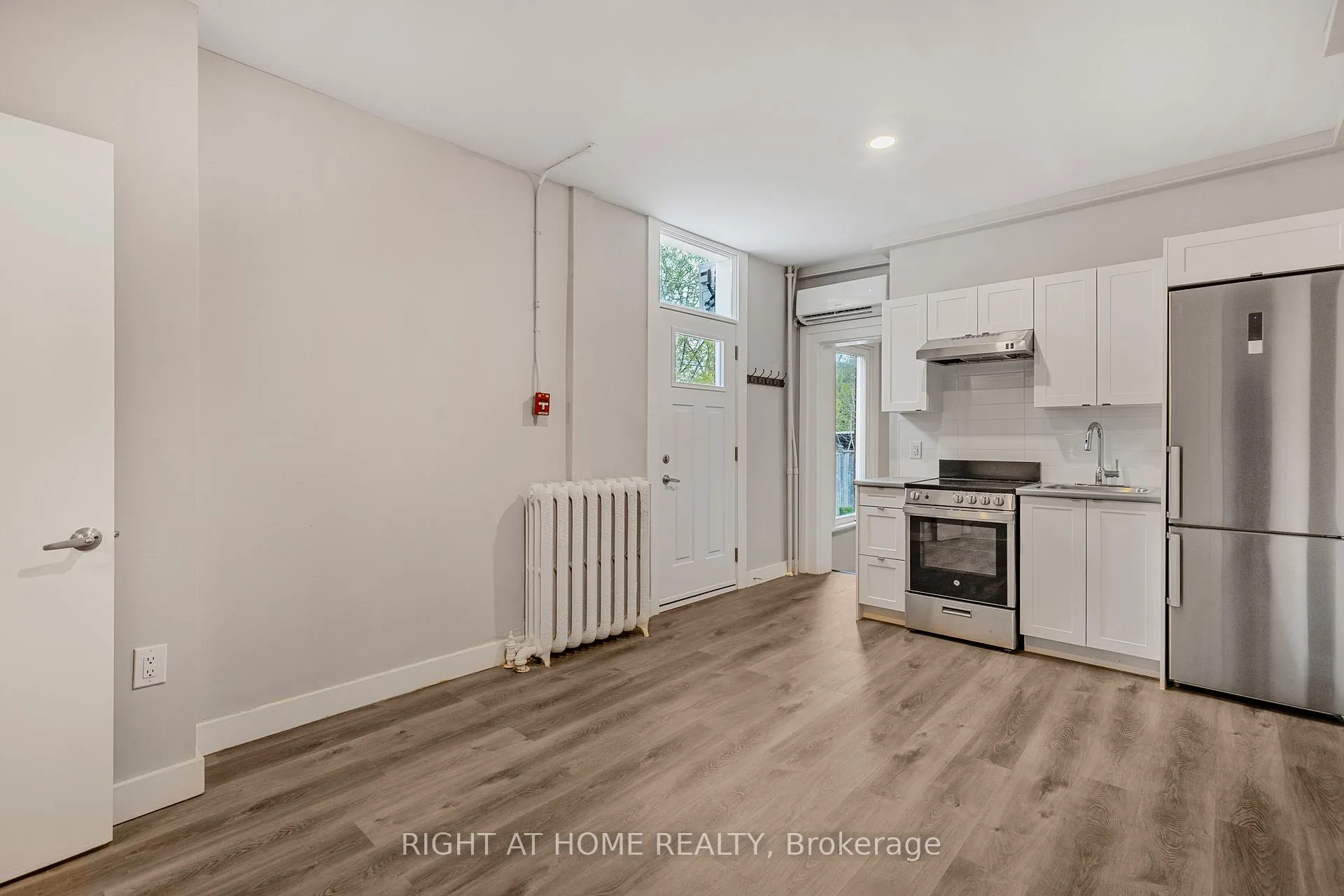 Photo 9 of Unit 5, 82 Welland Avenue, St. Catharines, Downtown — HOMEH