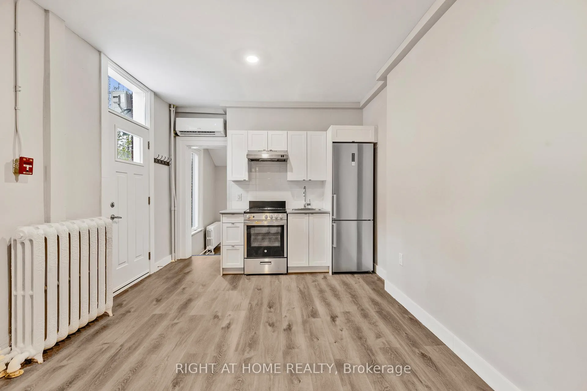 Photo 11 of Unit 5, 82 Welland Avenue, St. Catharines, Downtown — HOMEH