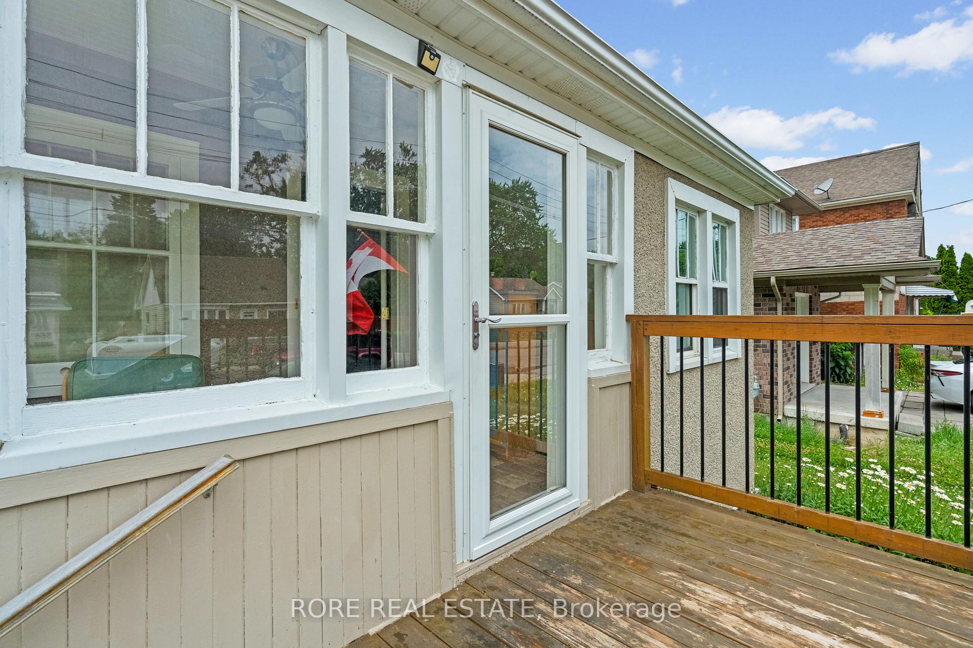 Photo 4 of 59 Haig Street, St. Catharines, Haig — HOMEH
