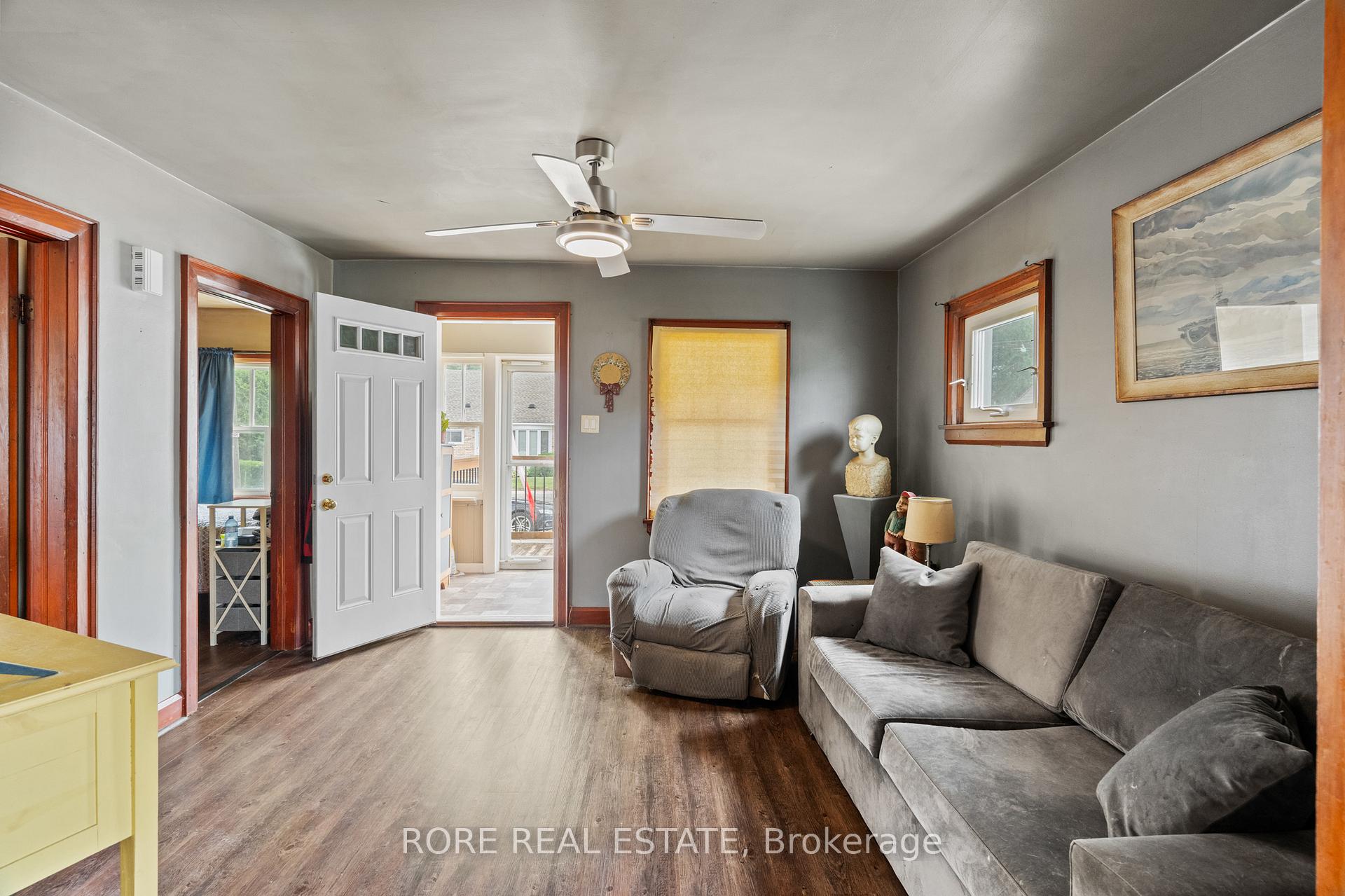 Photo 8 of 59 Haig Street, St. Catharines, Haig — HOMEH