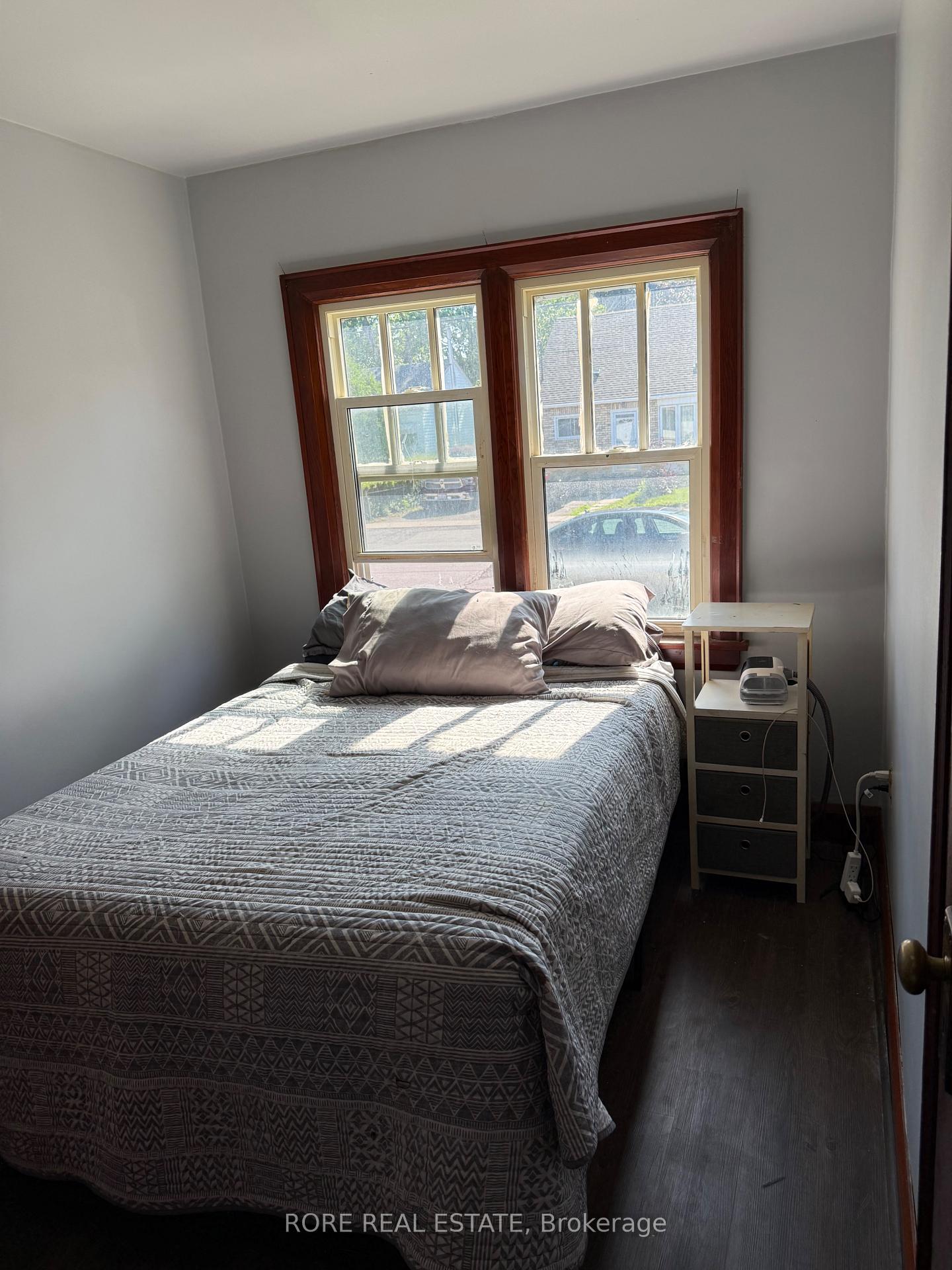 Photo 14 of 59 Haig Street, St. Catharines, Haig — HOMEH