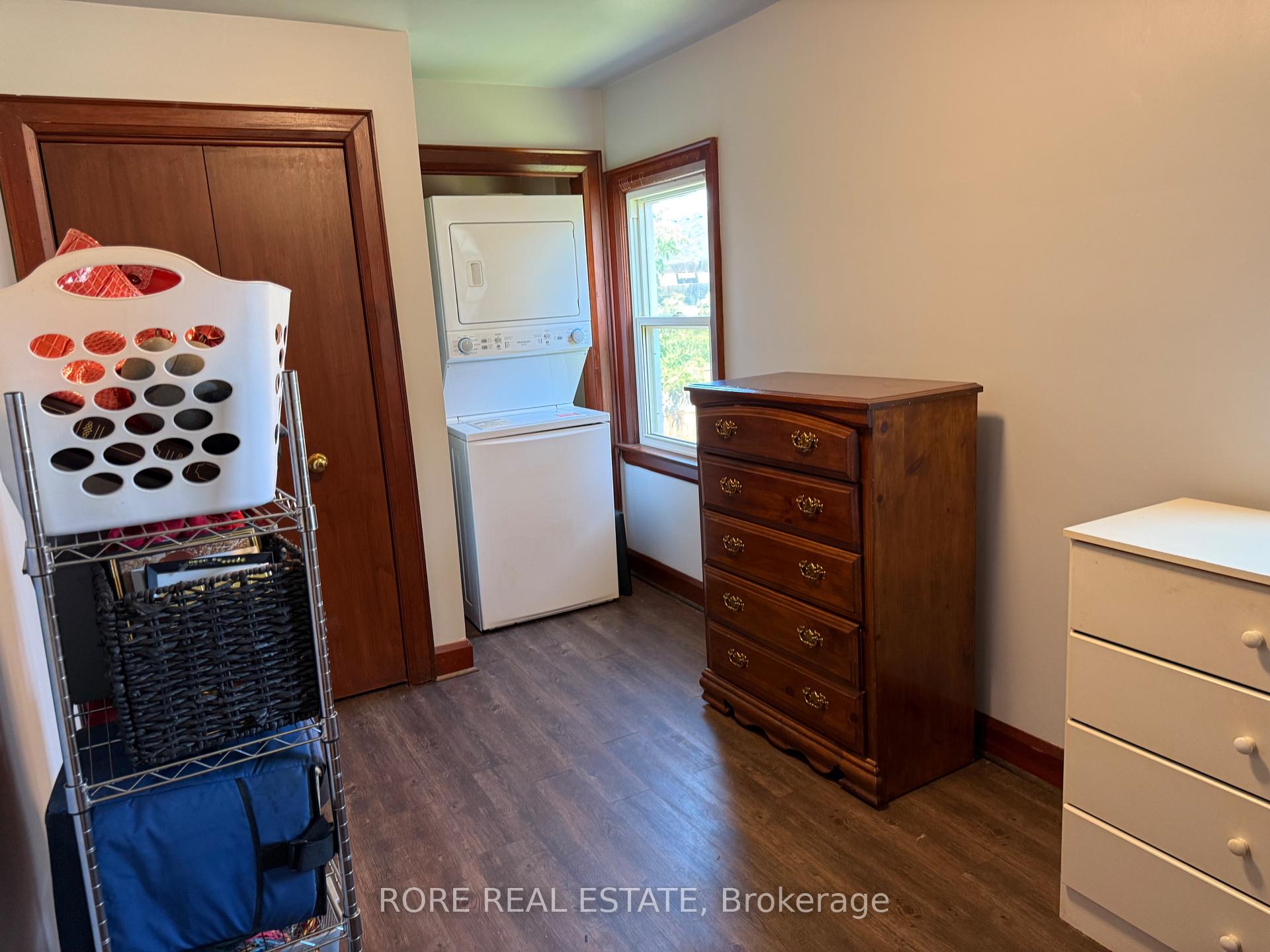 Photo 15 of 59 Haig Street, St. Catharines, Haig — HOMEH