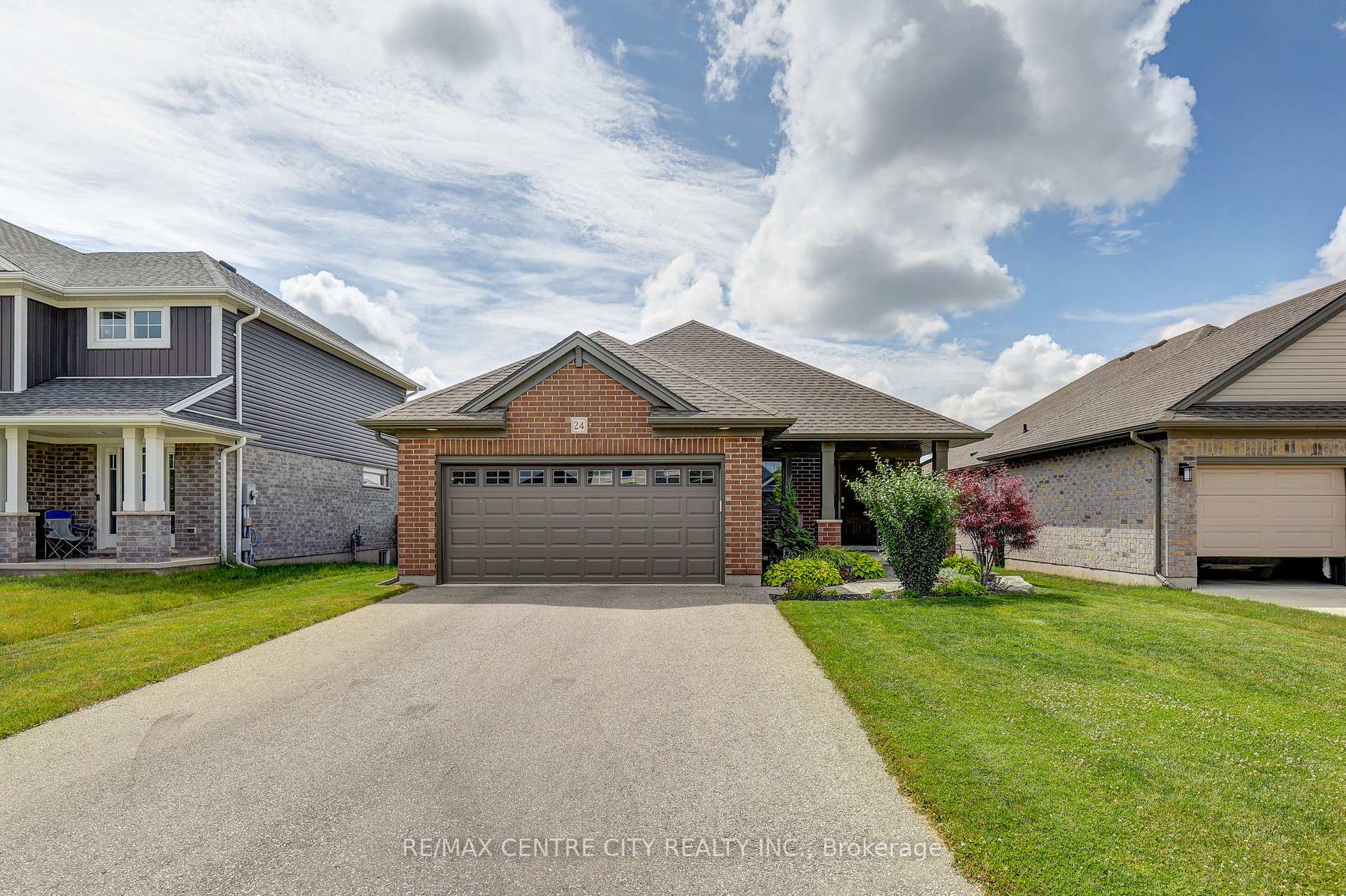 Photo 3 of 24 Acorn Trail, St. Thomas — HOMEH