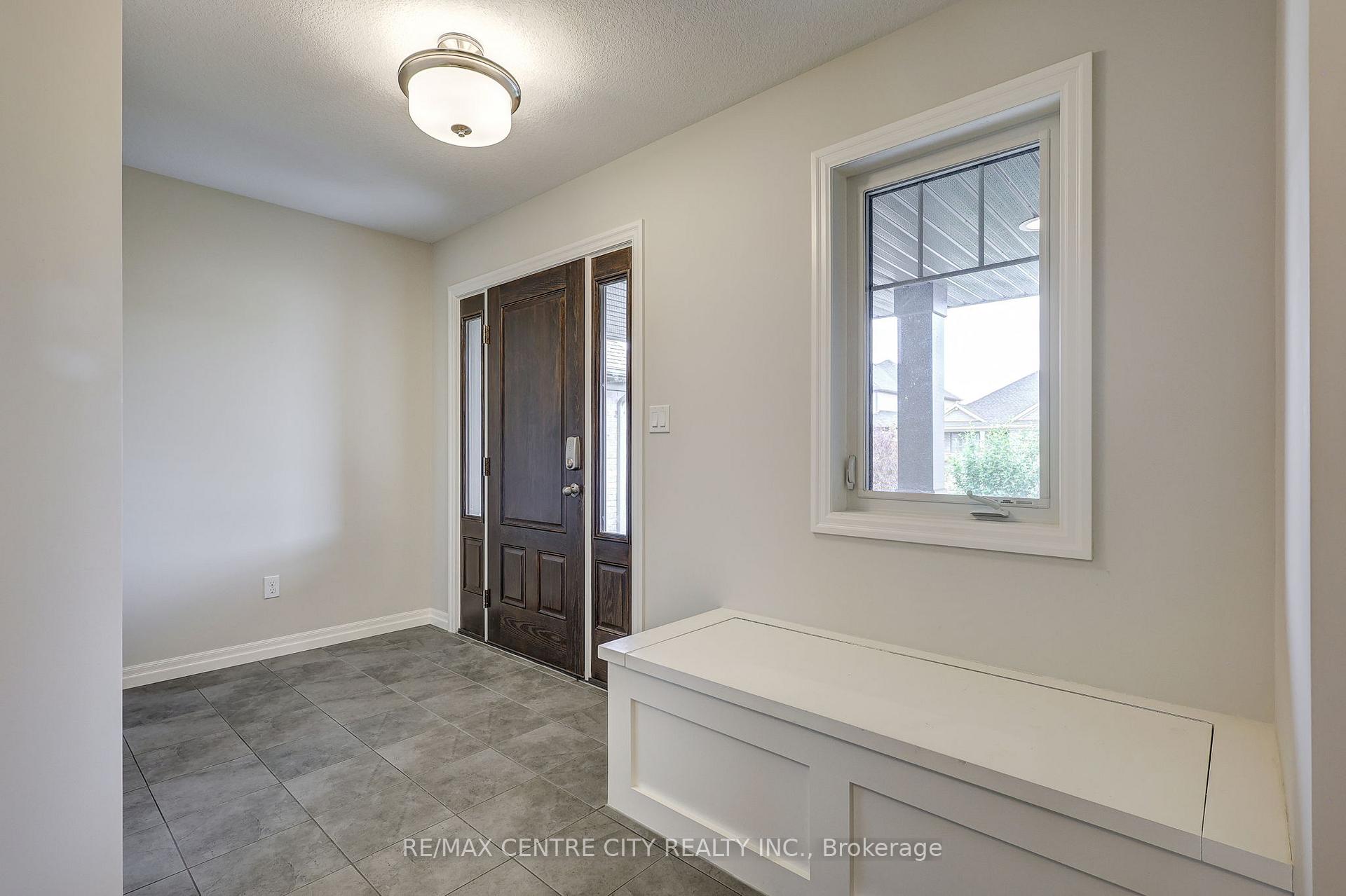 Photo 6 of 24 Acorn Trail, St. Thomas — HOMEH
