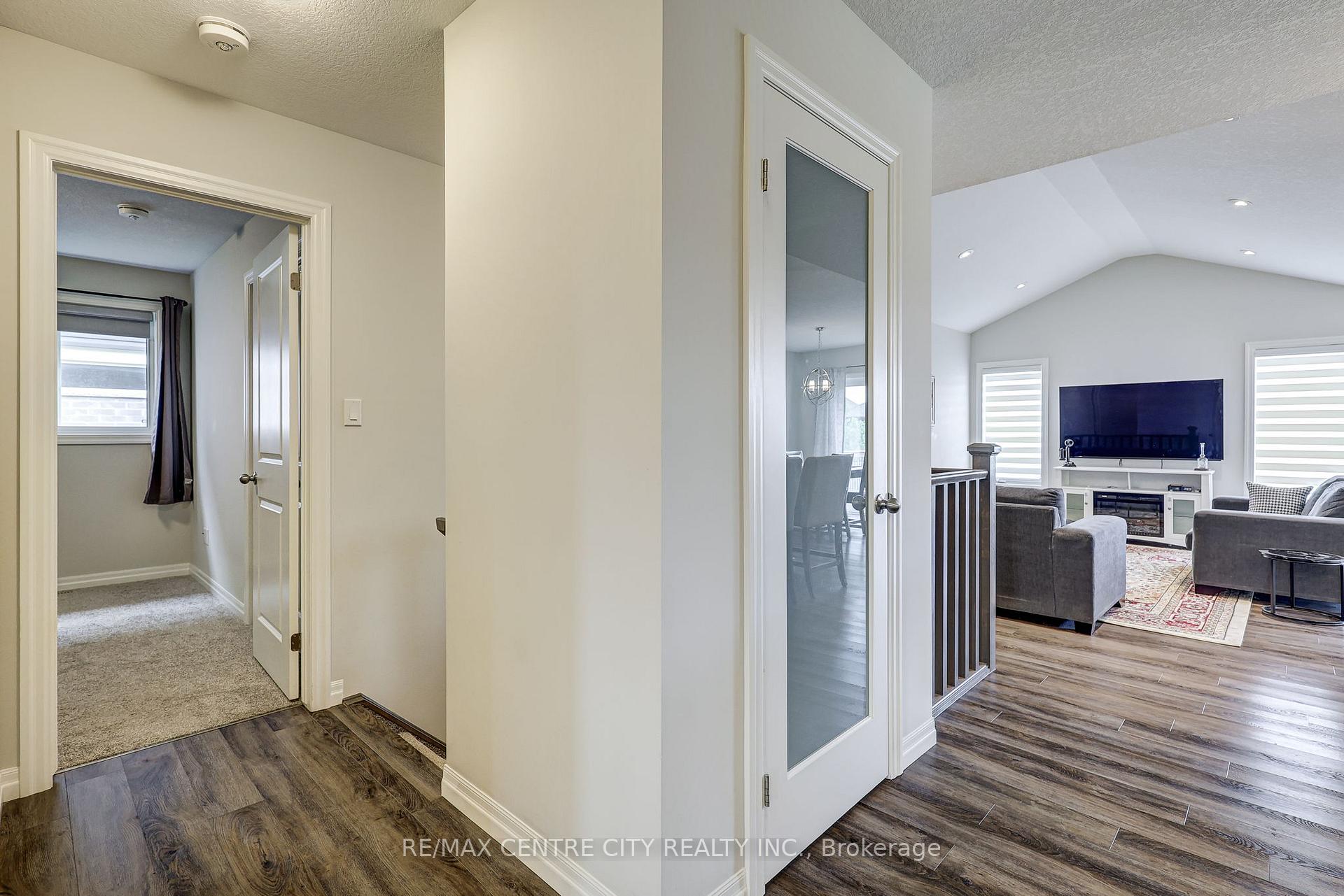 Photo 8 of 24 Acorn Trail, St. Thomas — HOMEH