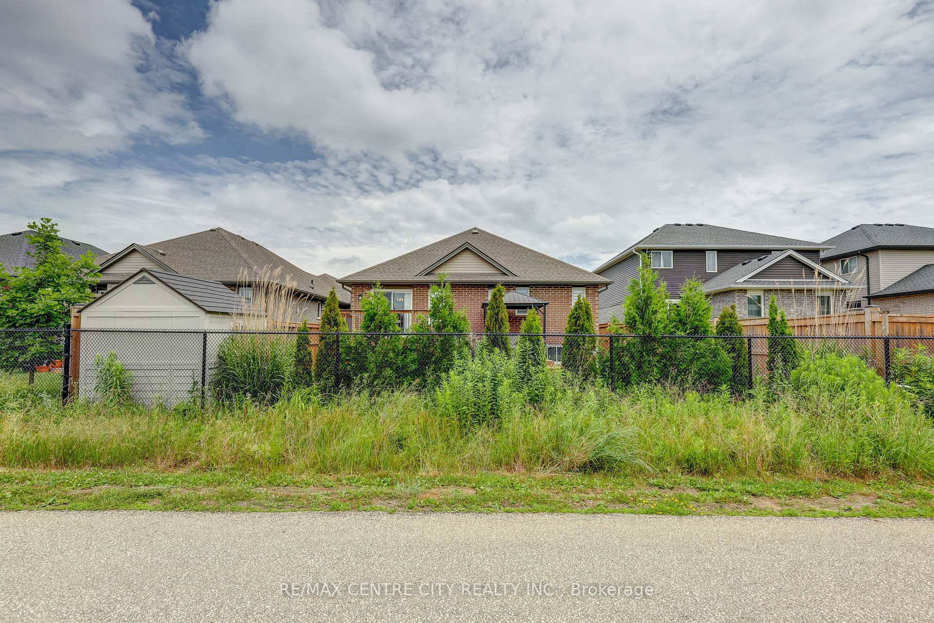 Photo 37 of 24 Acorn Trail, St. Thomas — HOMEH