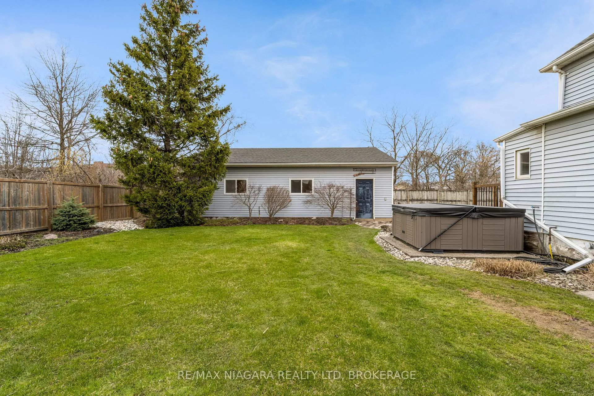 Photo 29 of 53 Turner Crescent, St. Catharines, Oakdale — HOMEH