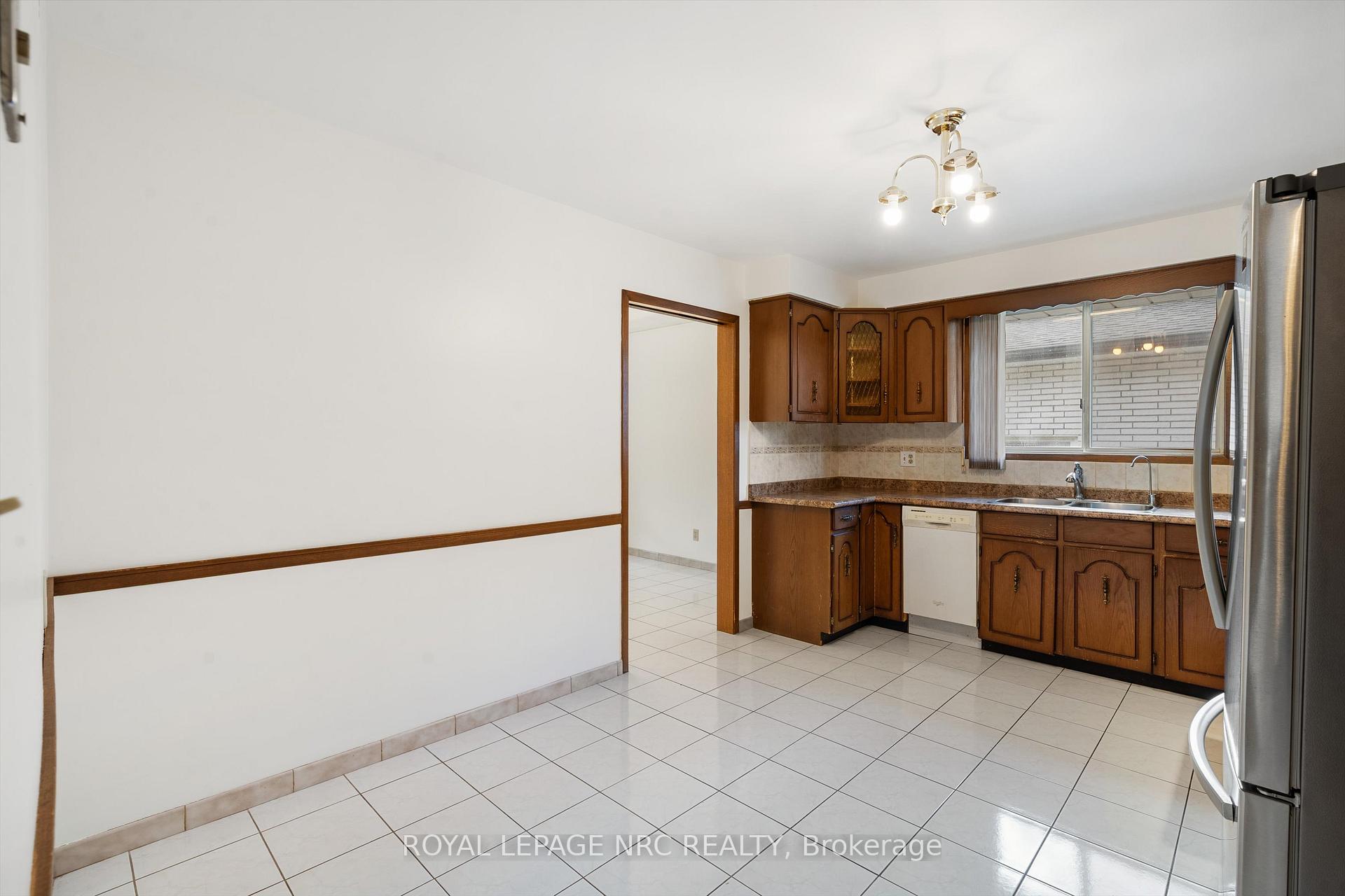 Photo 17 of 7 Tanera Crescent, St. Catharines, Carlton/Bunting — HOMEH