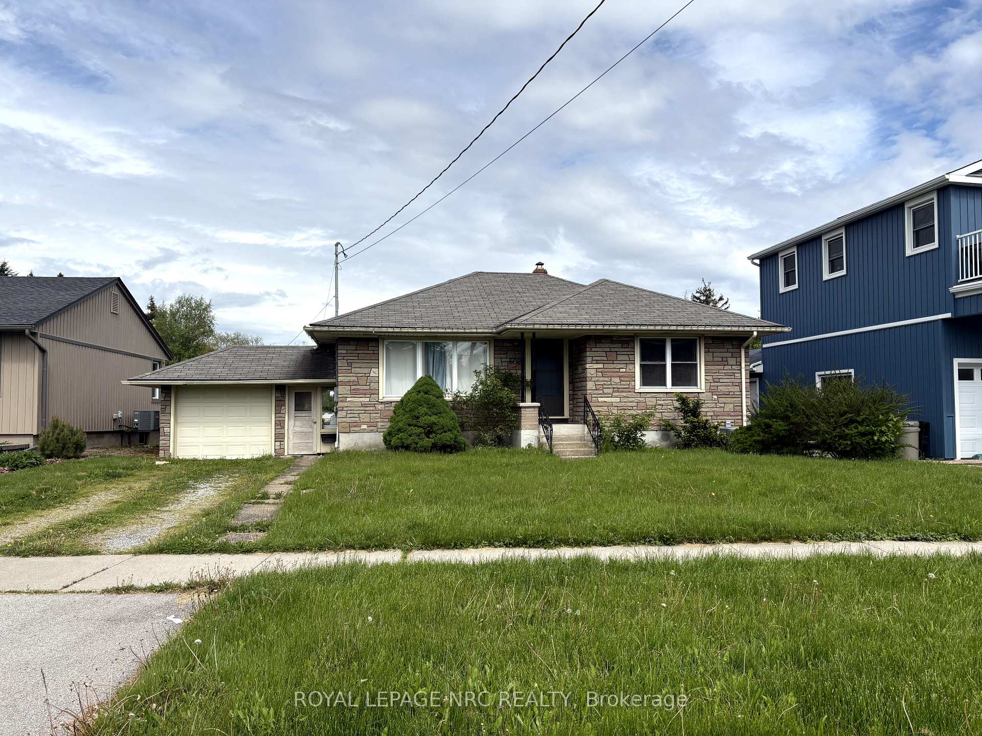 Front of 602 Geneva Street