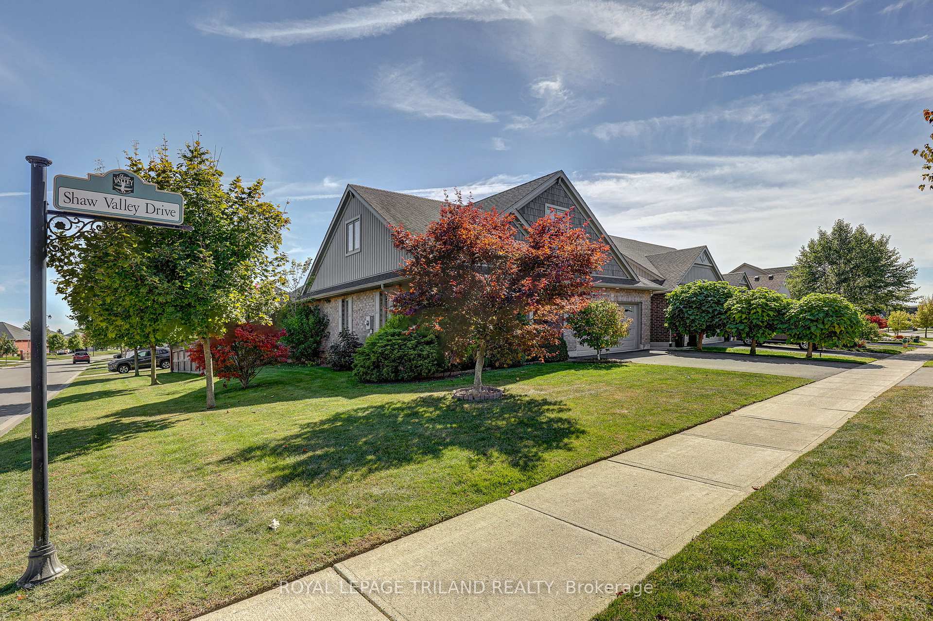 Photo 3 of 68 Shaw Valley Drive, St. Thomas — HOMEH