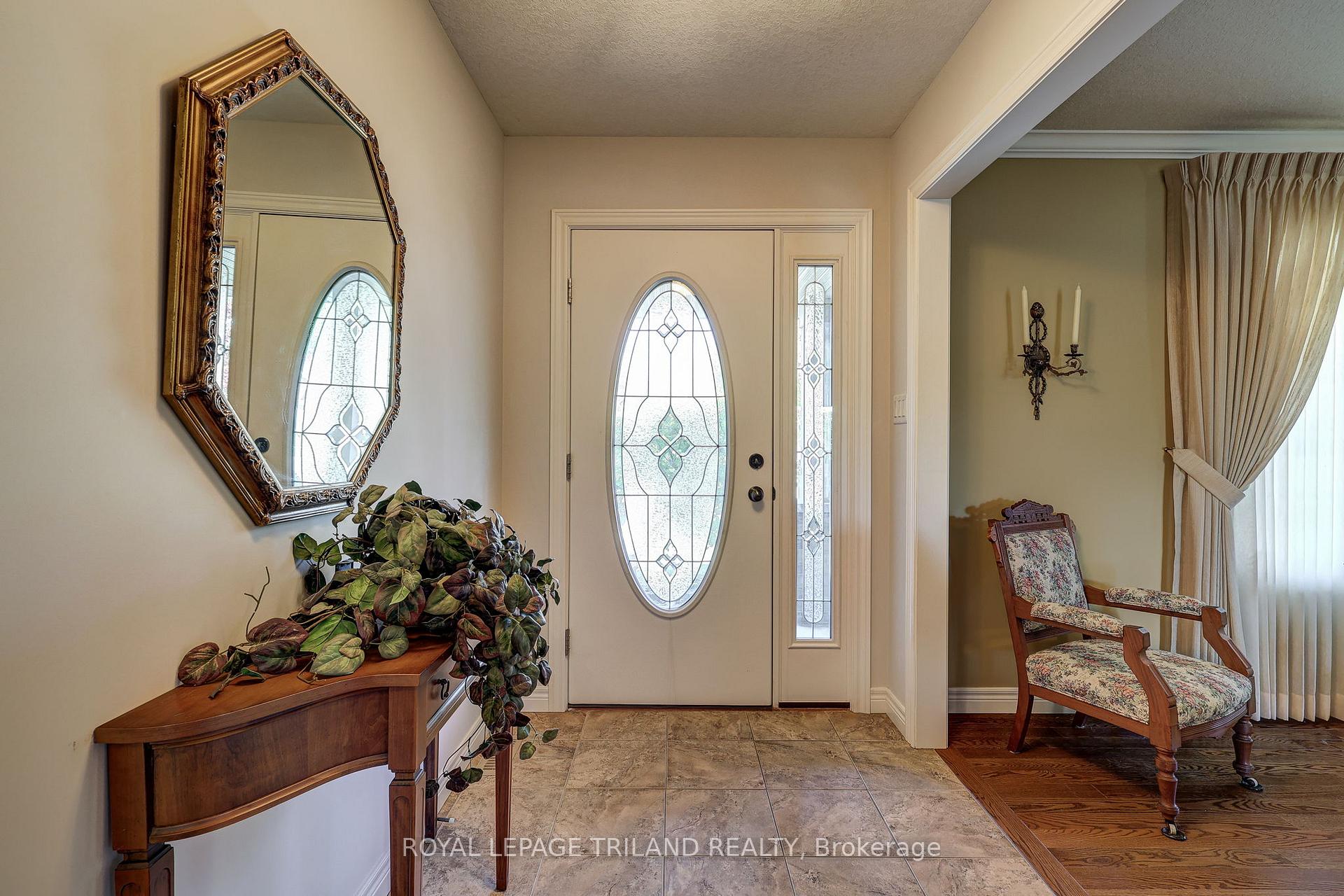 Photo 6 of 68 Shaw Valley Drive, St. Thomas — HOMEH
