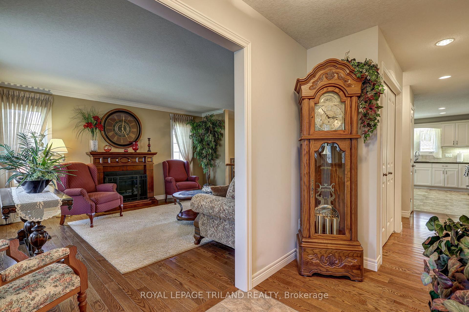 Photo 7 of 68 Shaw Valley Drive, St. Thomas — HOMEH