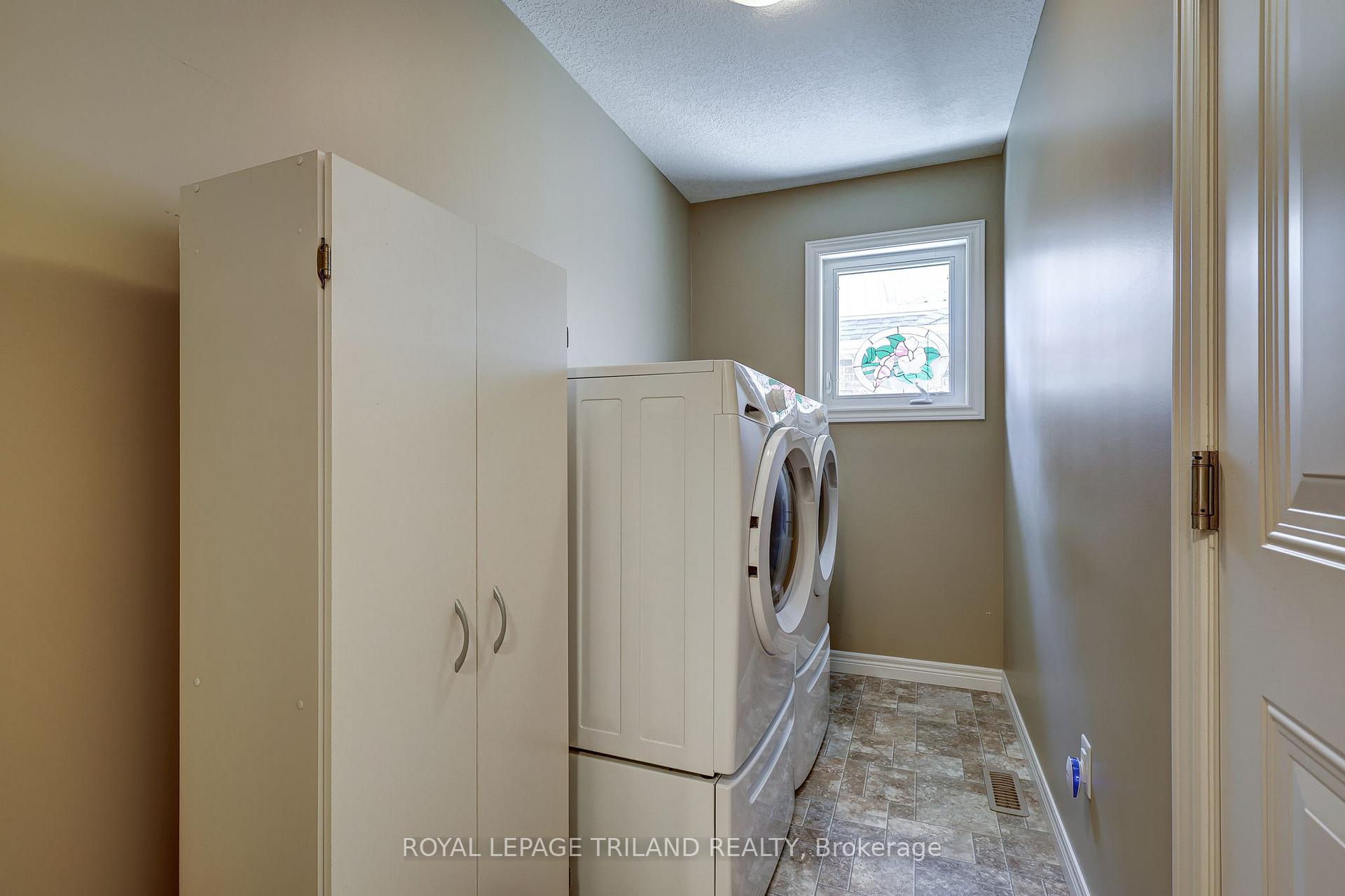 Photo 8 of 68 Shaw Valley Drive, St. Thomas — HOMEH