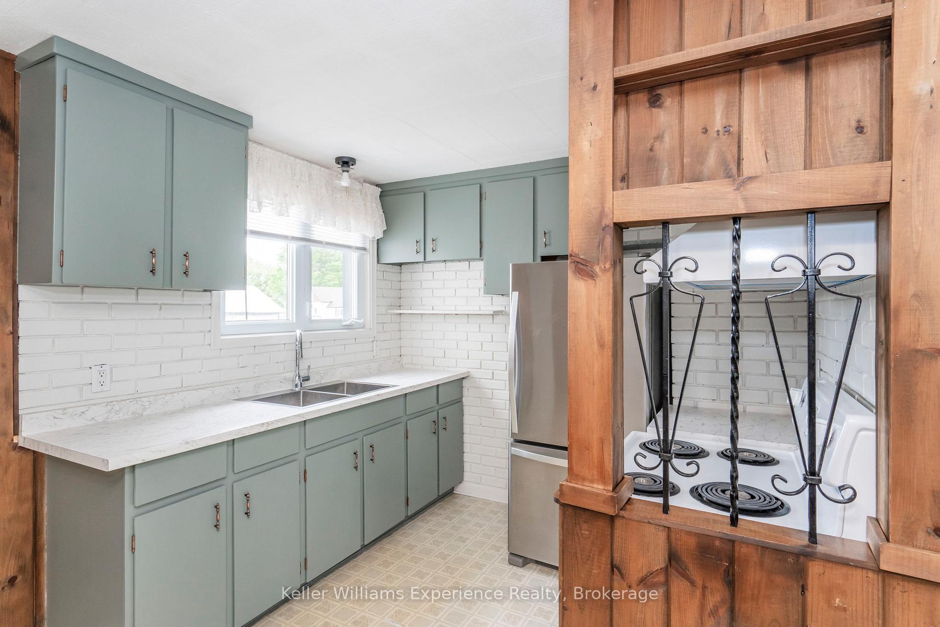 Photo 16 of 1788 Phelpston Road, Springwater, Phelpston — HOMEH