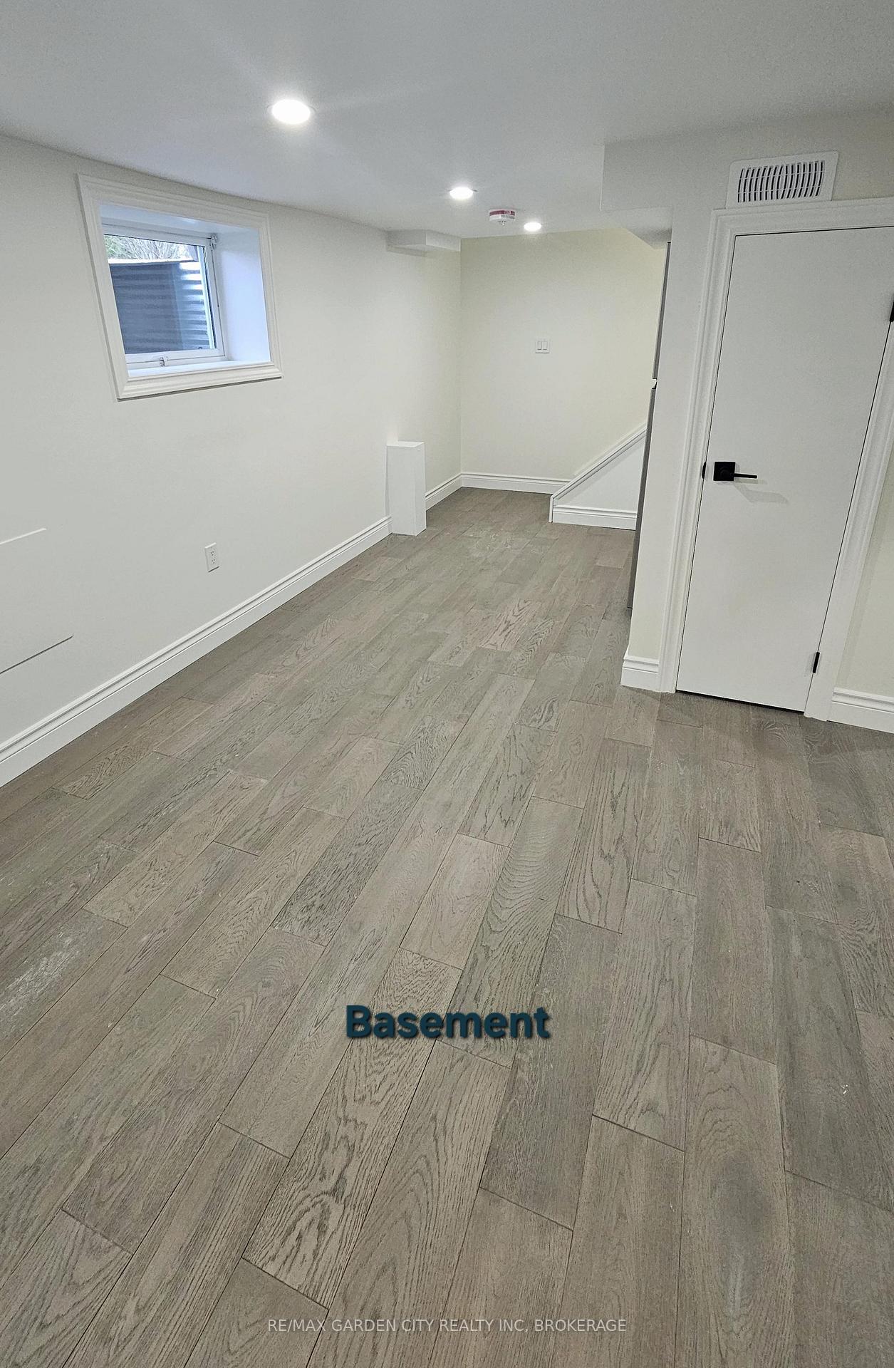 Photo 2 of Unit Main Floor, 52 Pelham Road, St. Catharines, Western Hill — HOMEH