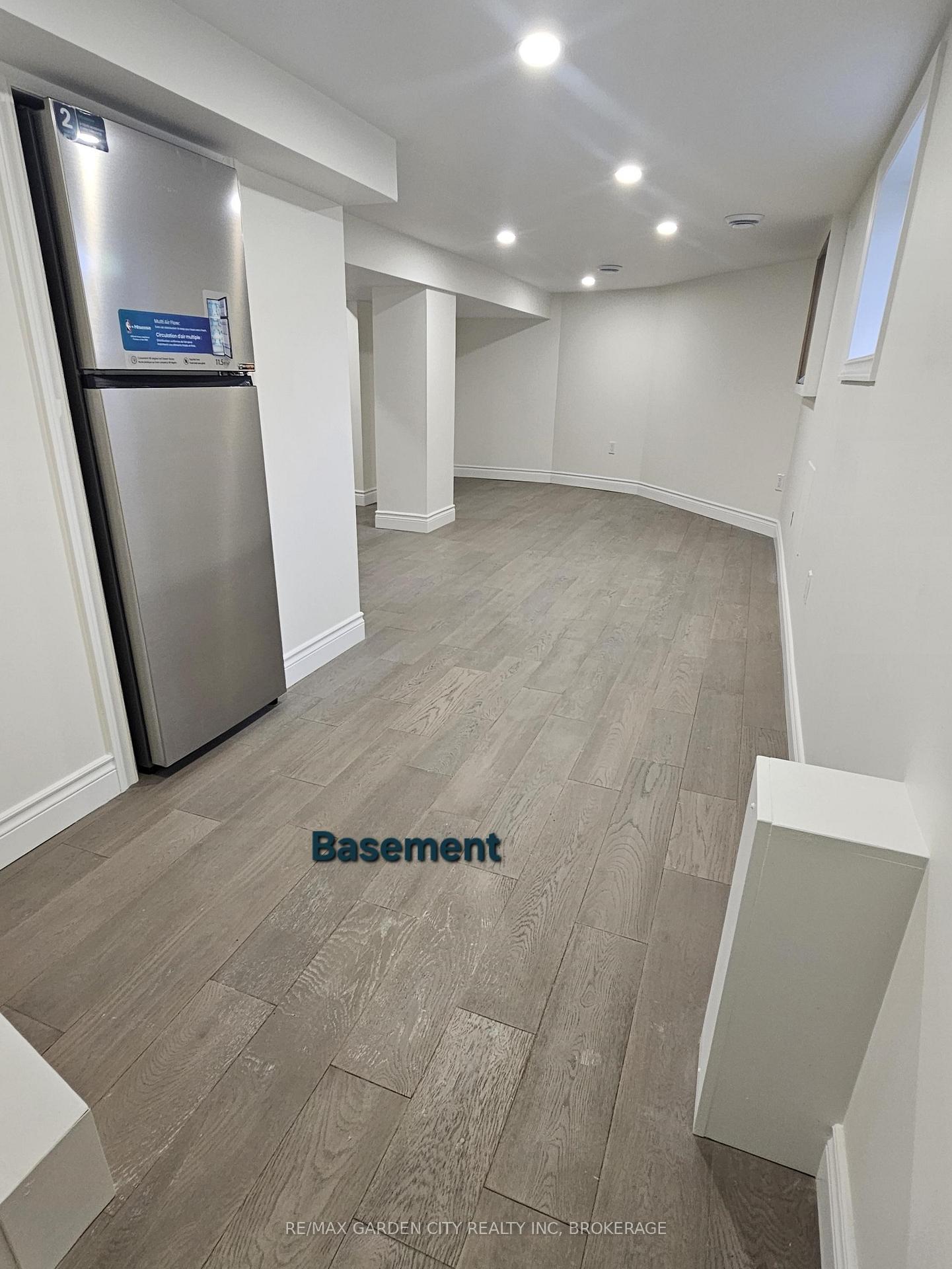 Photo 4 of Unit Main Floor, 52 Pelham Road, St. Catharines, Western Hill — HOMEH