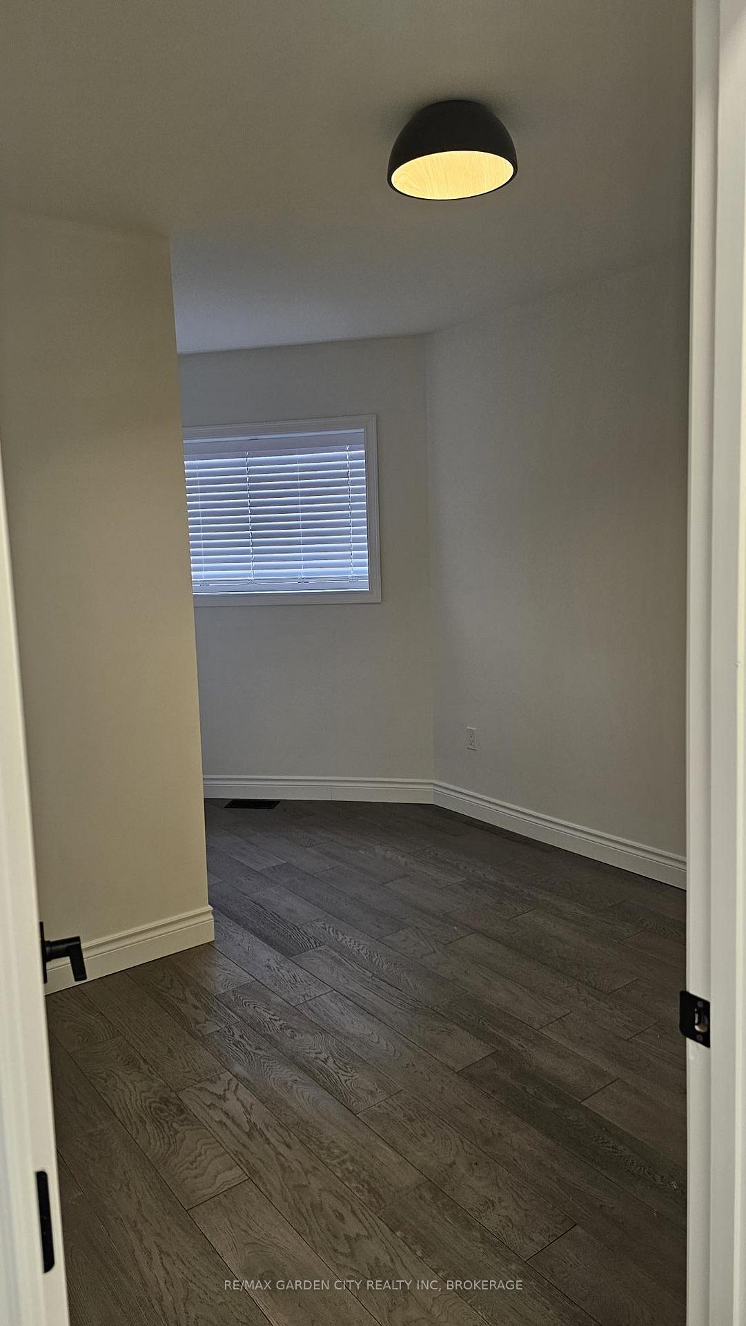 Photo 6 of Unit Main Floor, 52 Pelham Road, St. Catharines, Western Hill — HOMEH