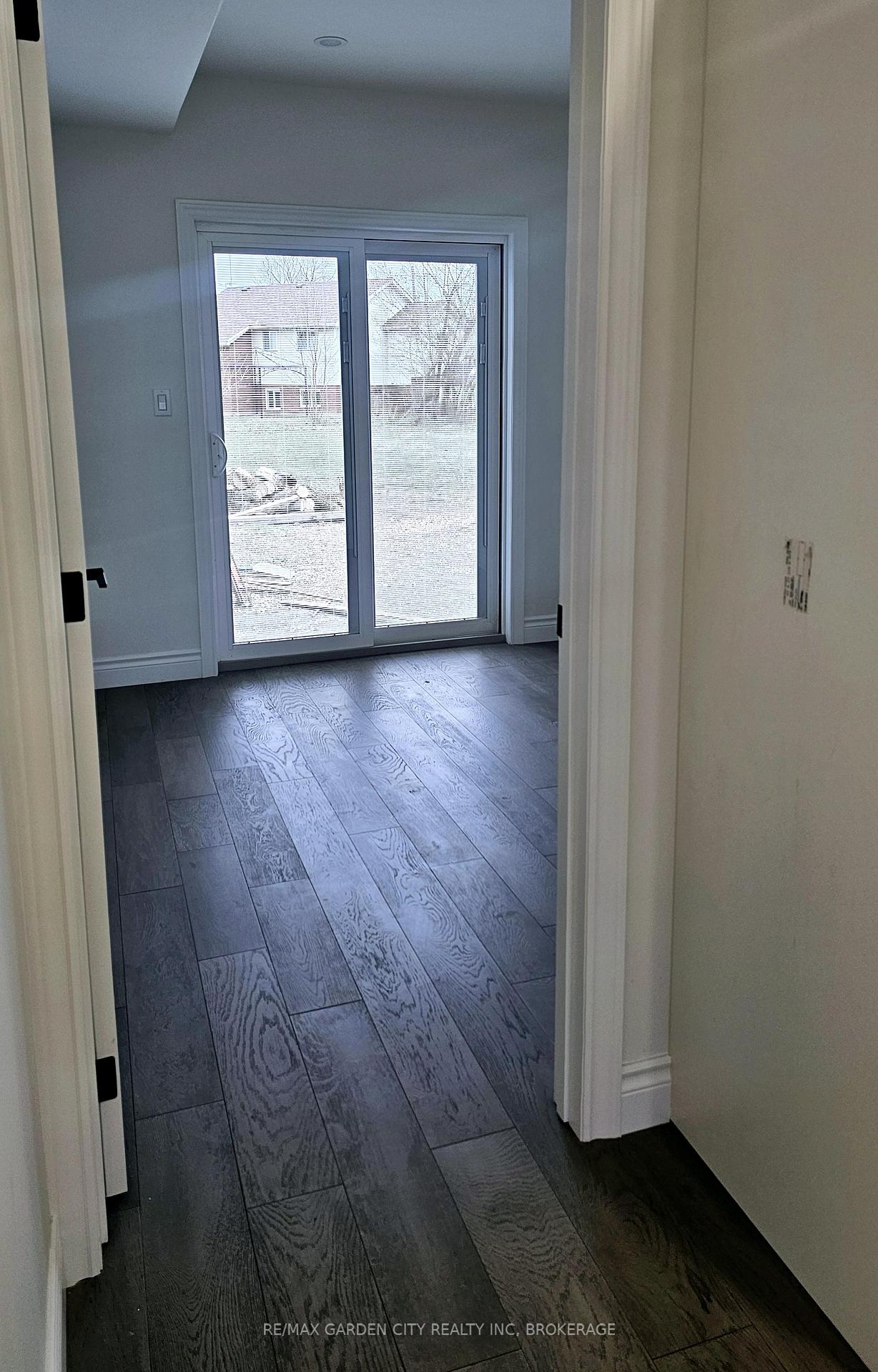 Photo 11 of Unit Main Floor, 52 Pelham Road, St. Catharines, Western Hill — HOMEH