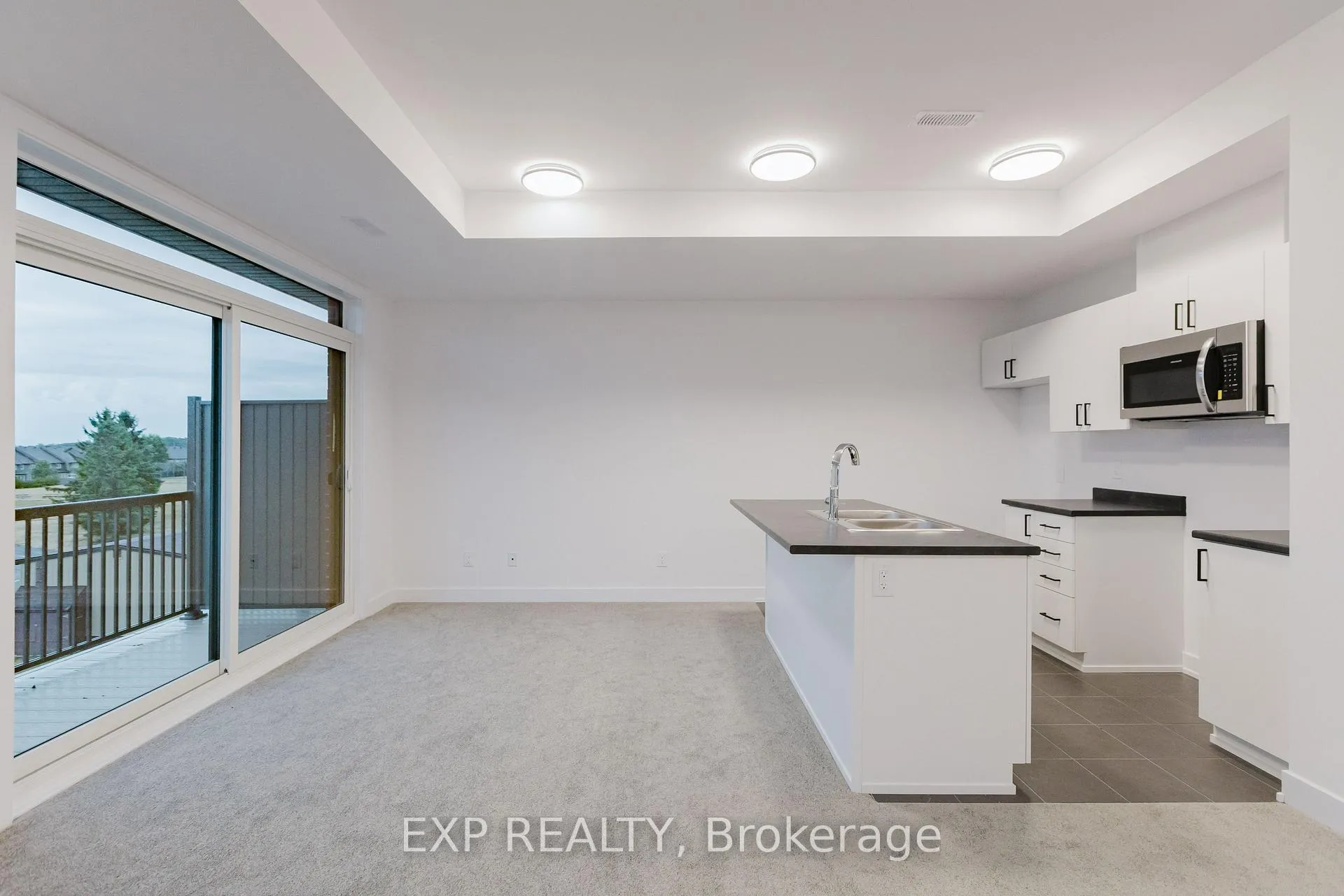 Photo 19 of 207 Silhouette Private, Ottawa, Barrhaven - Cedargrove/Fraserdale — HOMEH