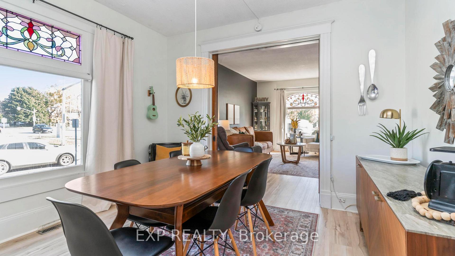 Photo 9 of 119 Wellington Street, St. Thomas — HOMEH