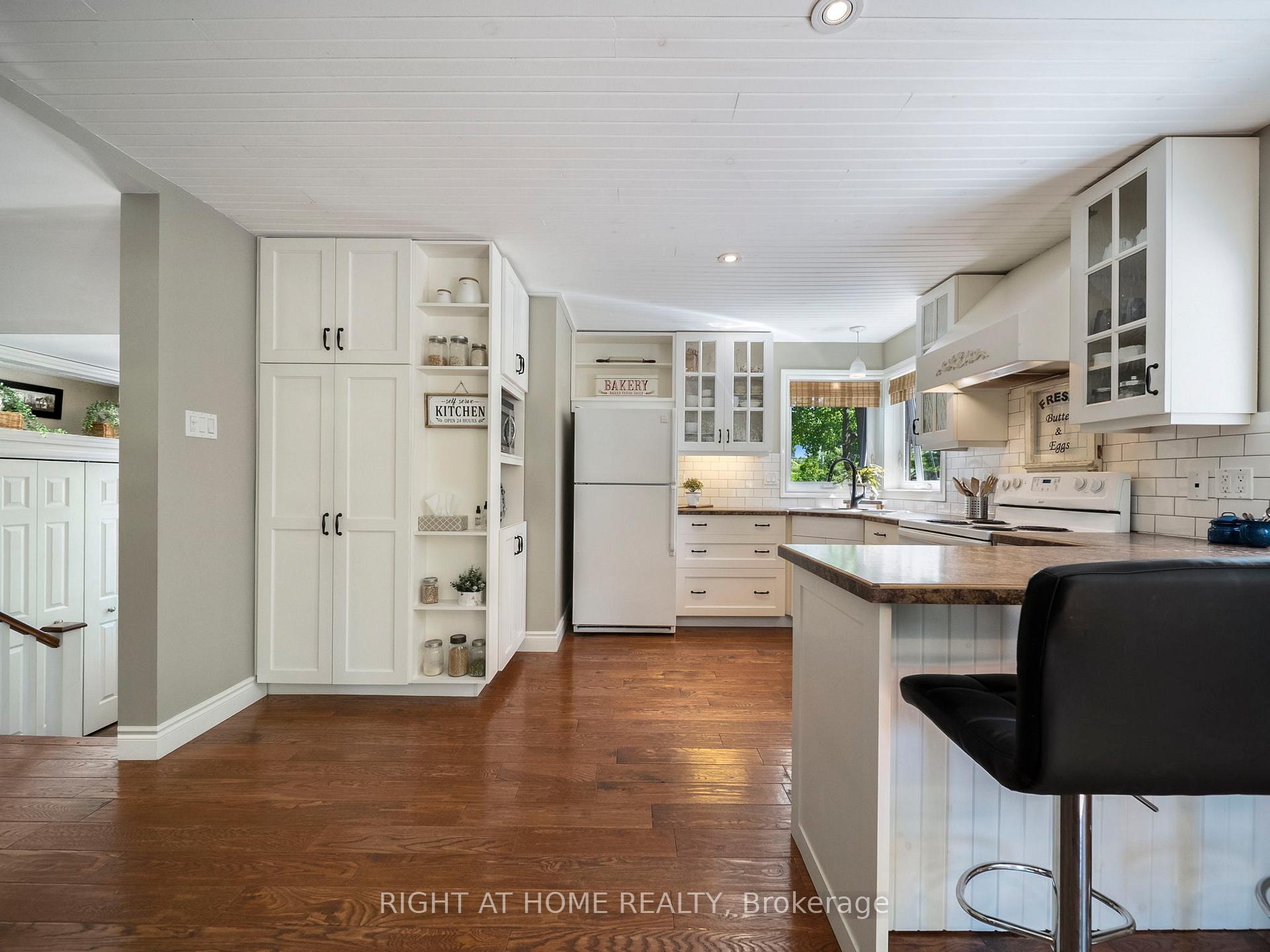 Photo 5 of 1947 Russell Road, Springwater, Midhurst — HOMEH