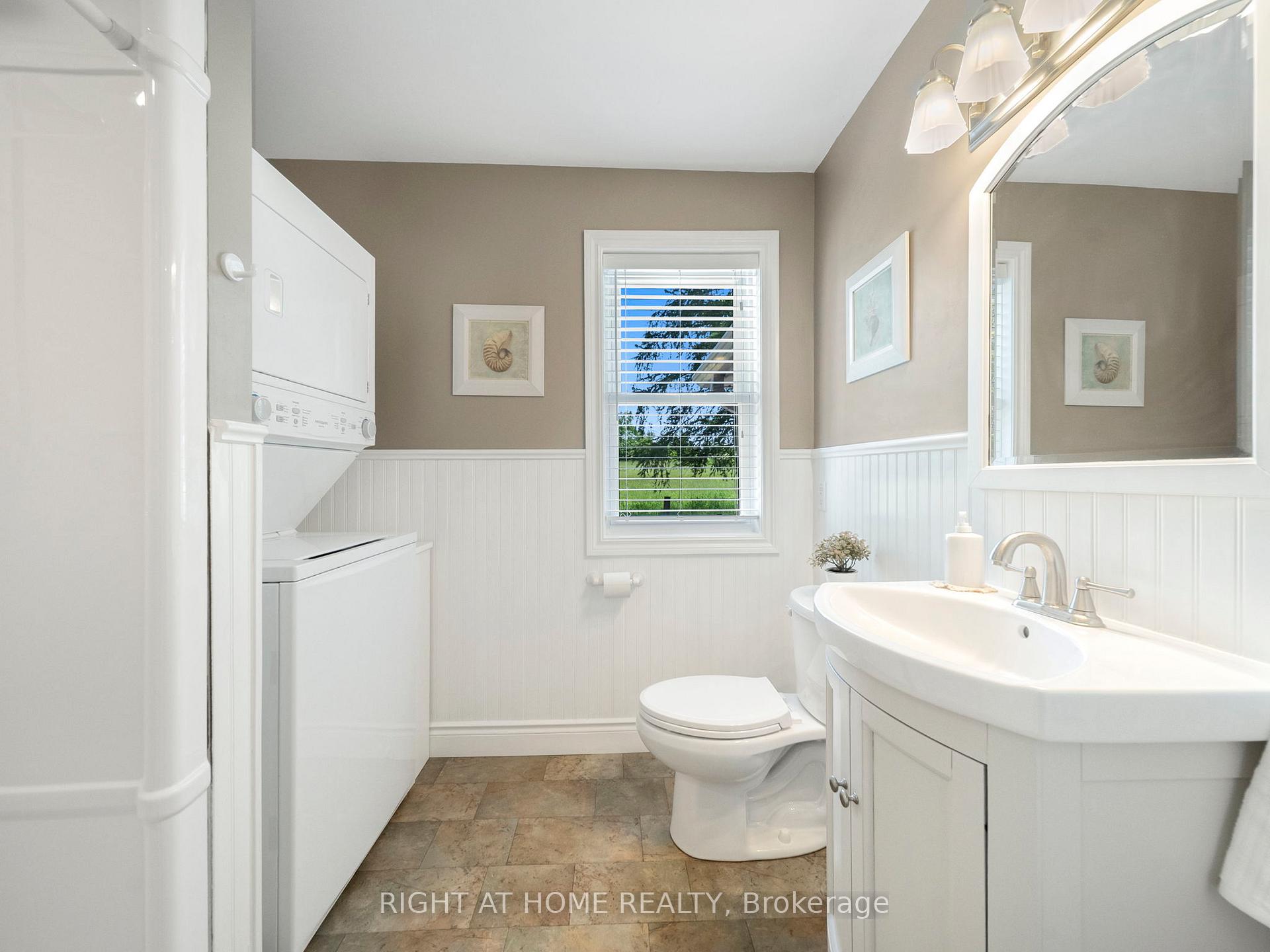 Photo 16 of 1947 Russell Road, Springwater, Midhurst — HOMEH