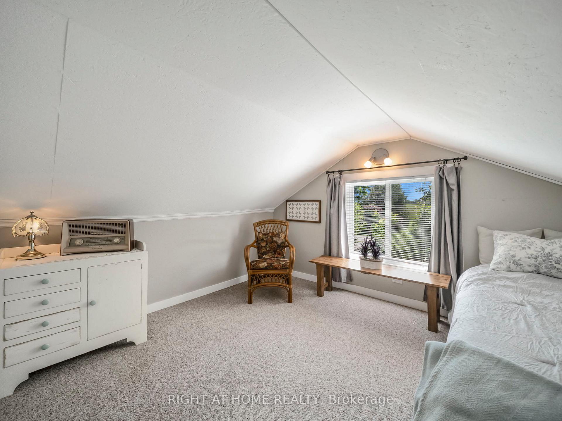 Photo 20 of 1947 Russell Road, Springwater, Midhurst — HOMEH