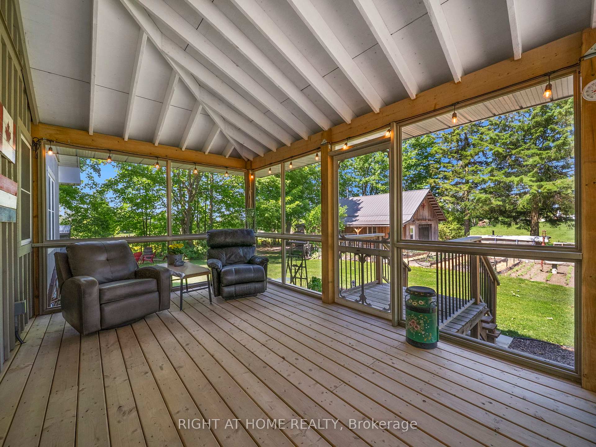 Photo 27 of 1947 Russell Road, Springwater, Midhurst — HOMEH