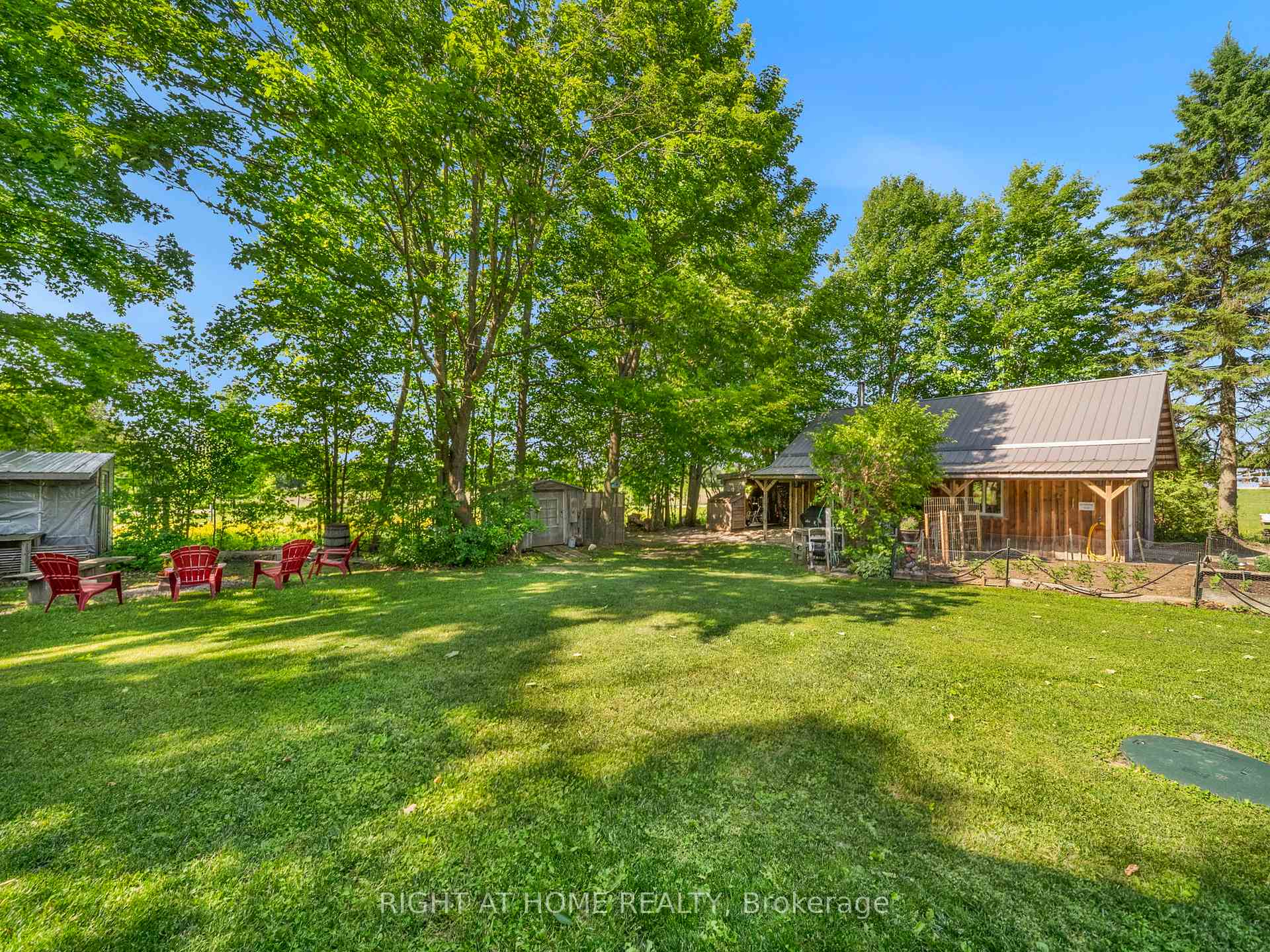 Photo 32 of 1947 Russell Road, Springwater, Midhurst — HOMEH