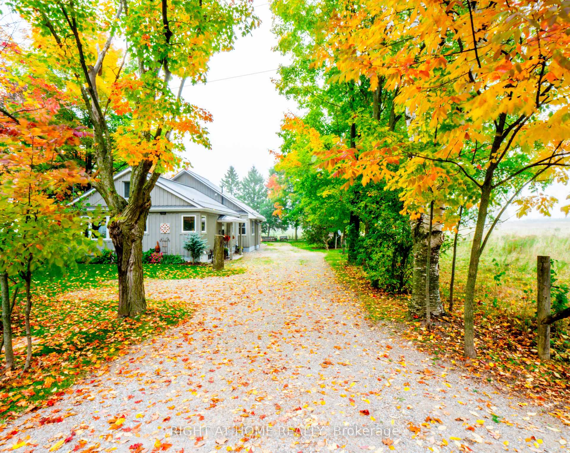 Photo 40 of 1947 Russell Road, Springwater, Midhurst — HOMEH