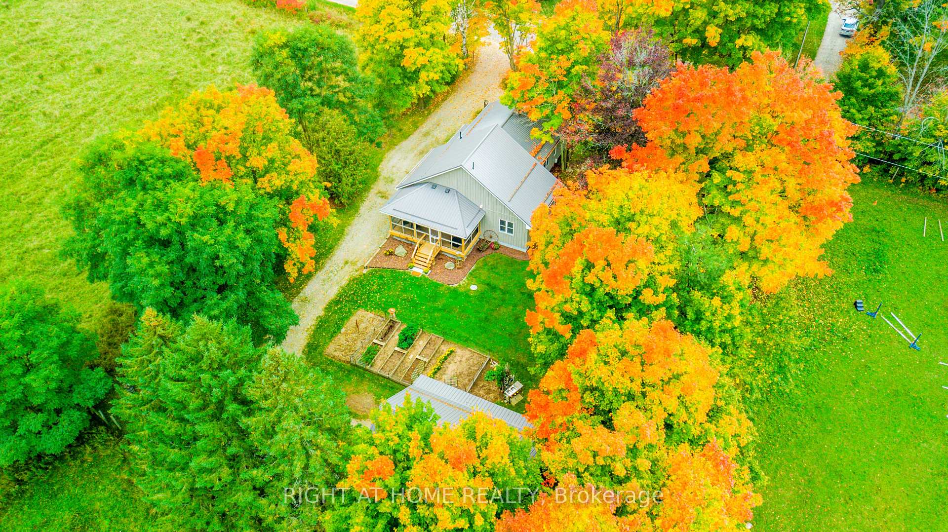 Photo 42 of 1947 Russell Road, Springwater, Midhurst — HOMEH