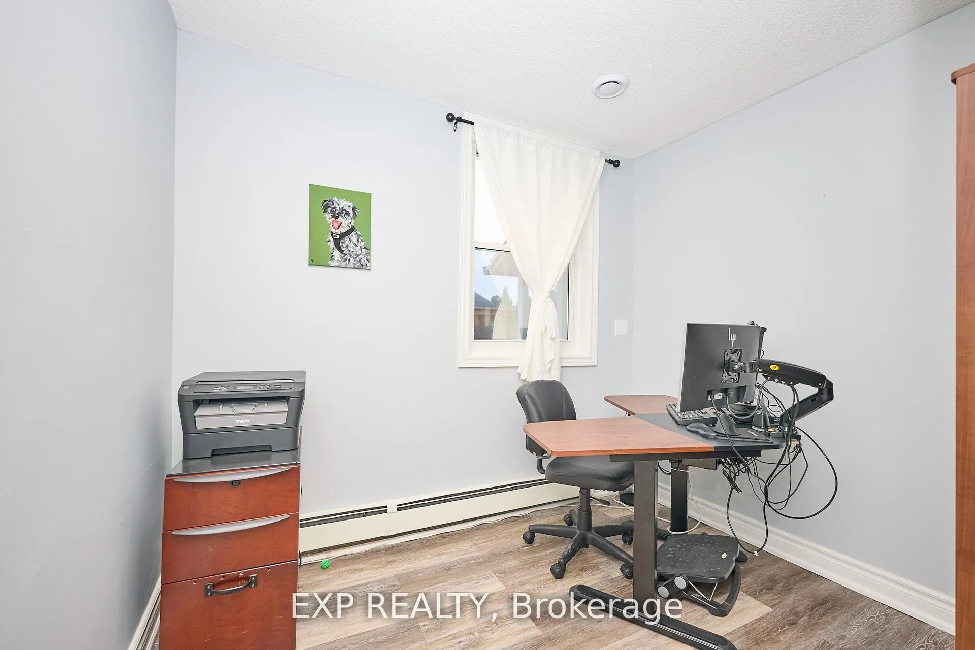 Photo 8 of 31 Woodrow Street, St. Catharines, Secord Woods — HOMEH