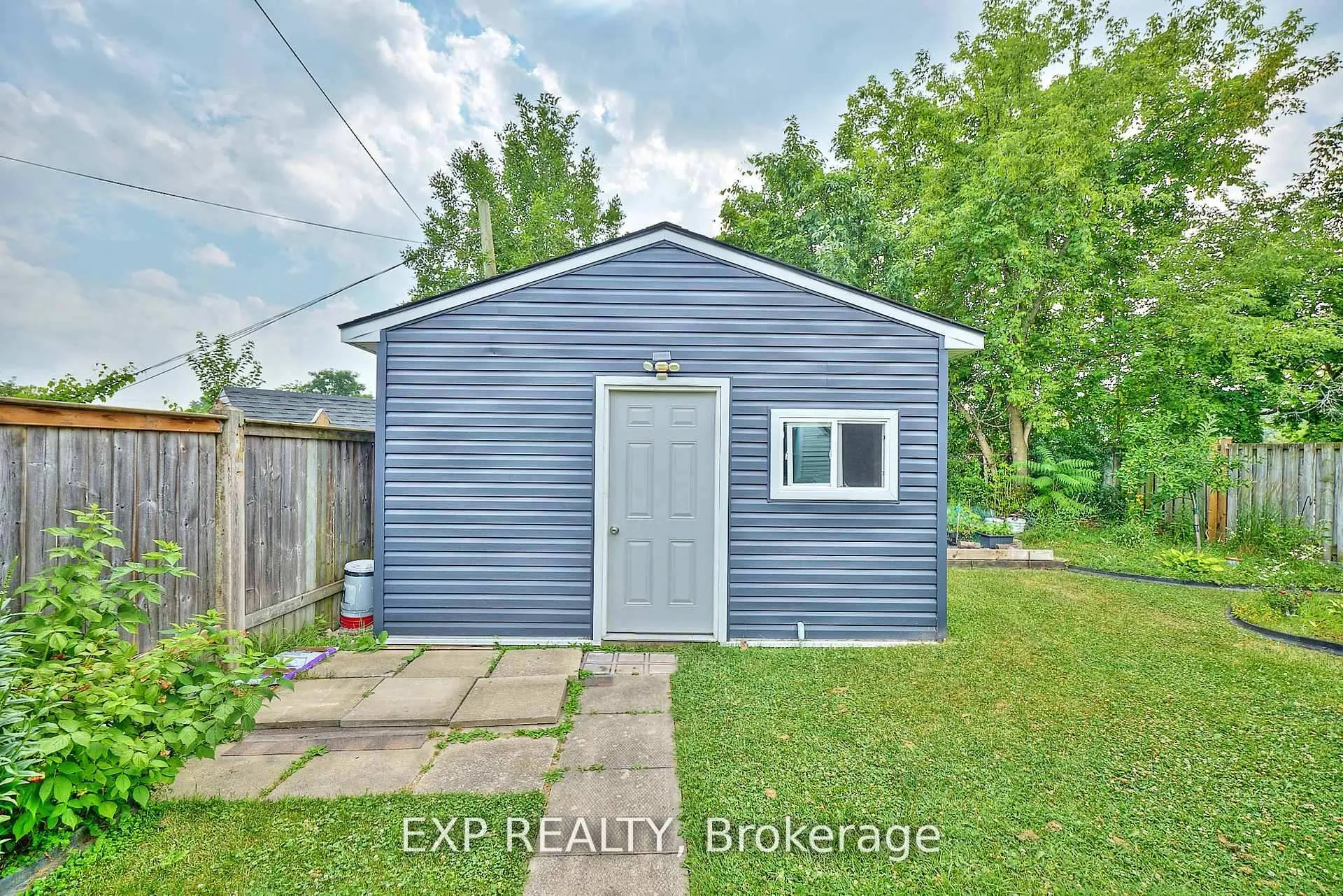 Photo 22 of 31 Woodrow Street, St. Catharines, Secord Woods — HOMEH