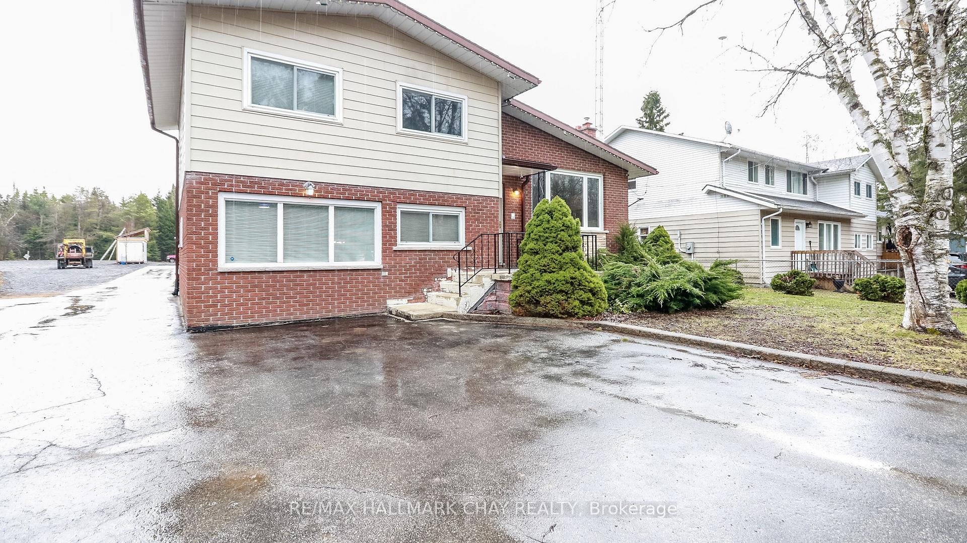 Photo 2 of 1587 Gill Road, Springwater, Rural Springwater — HOMEH