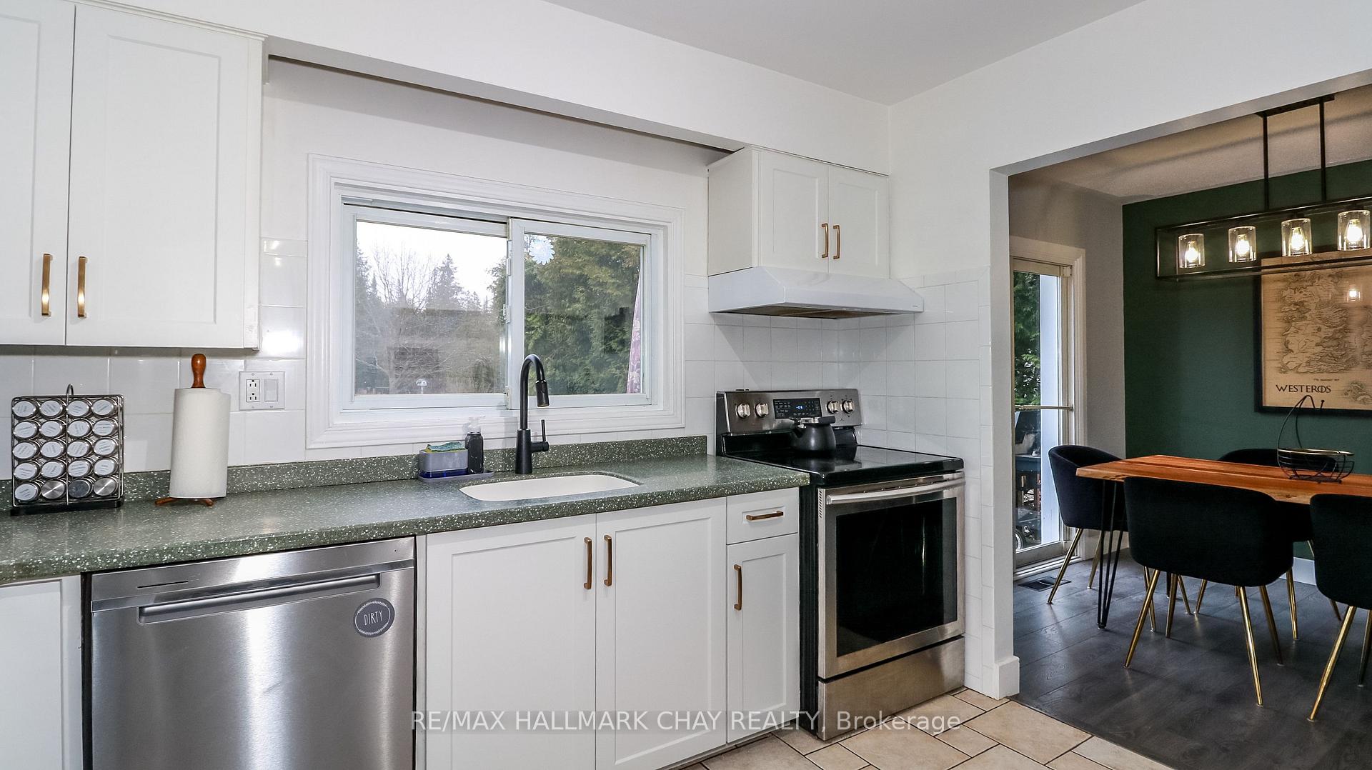 Photo 4 of 1587 Gill Road, Springwater, Rural Springwater — HOMEH