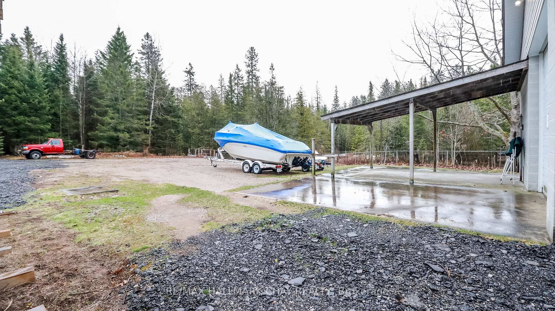 Photo 24 of 1587 Gill Road, Springwater, Rural Springwater — HOMEH