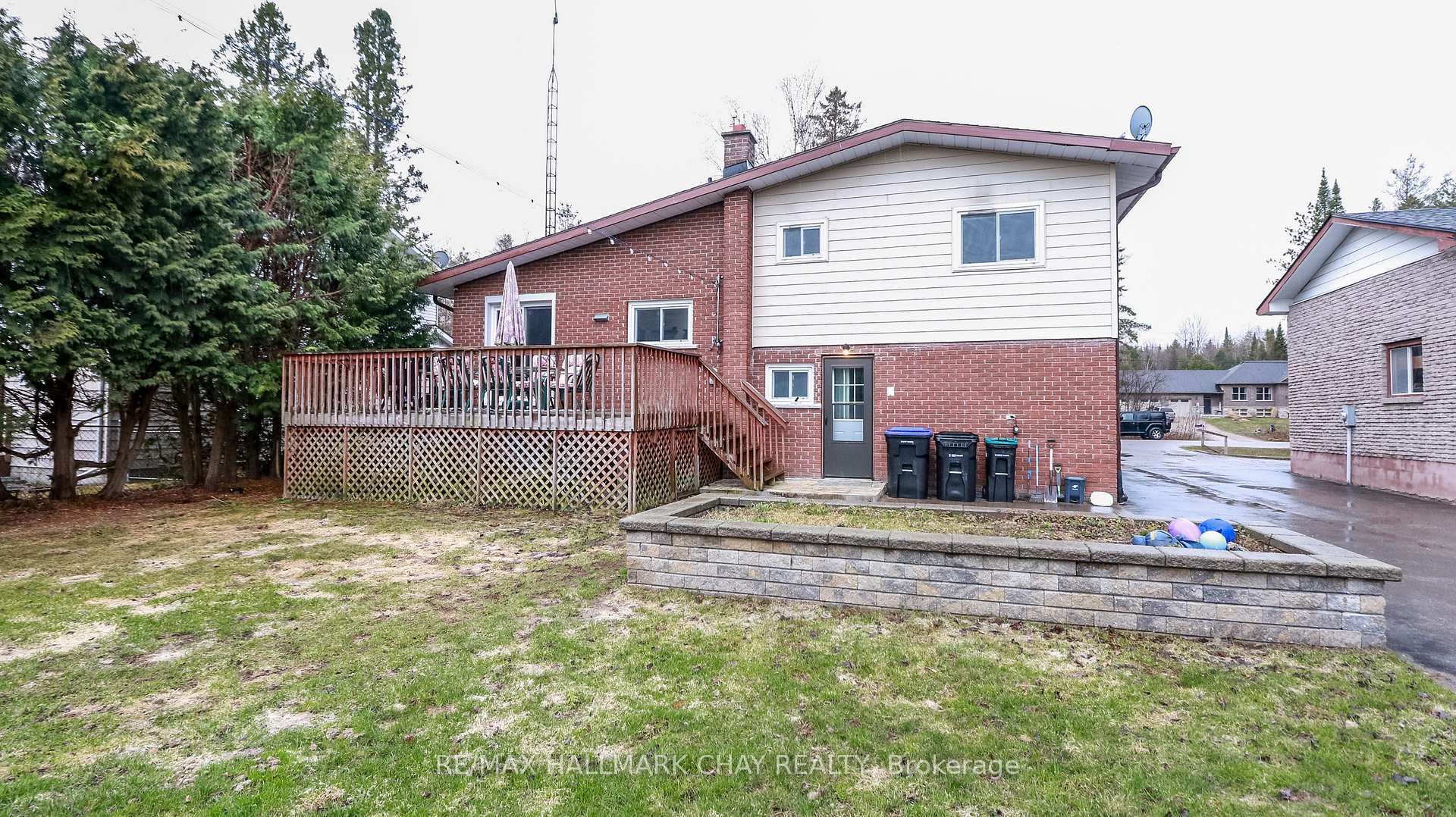 Photo 25 of 1587 Gill Road, Springwater, Rural Springwater — HOMEH