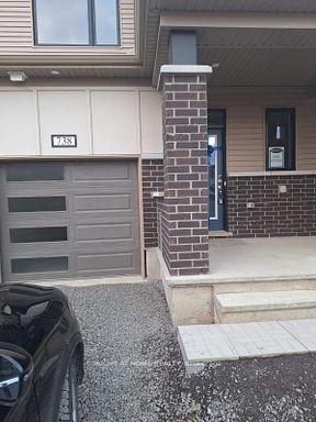 Front of 738 Quilter Row