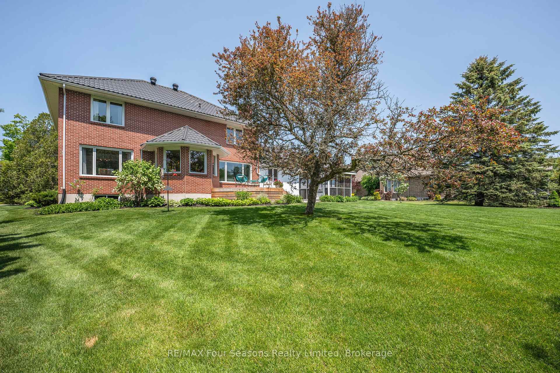 Photo 43 of 9 Jodies Lane, Springwater, Midhurst — HOMEH