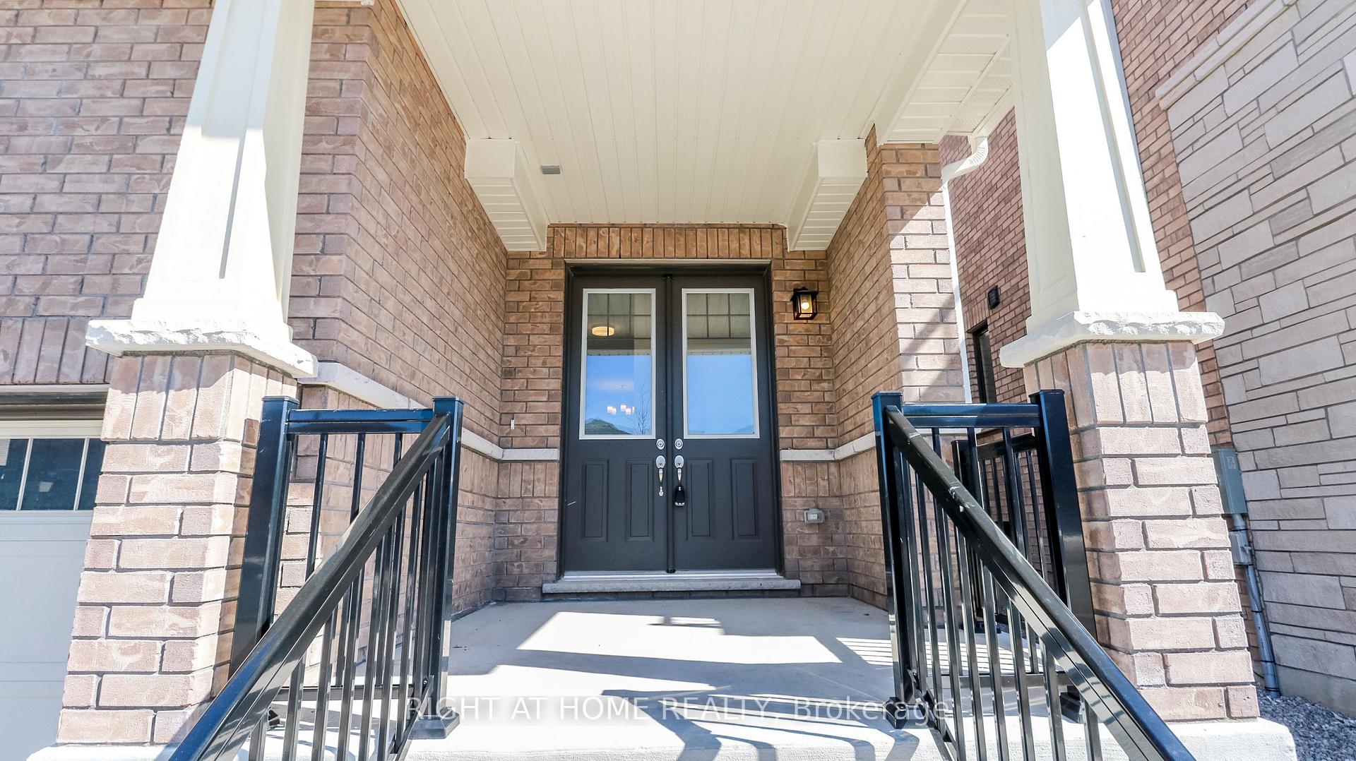 Photo 4 of 17 Periwinkle Road, Springwater, Midhurst — HOMEH