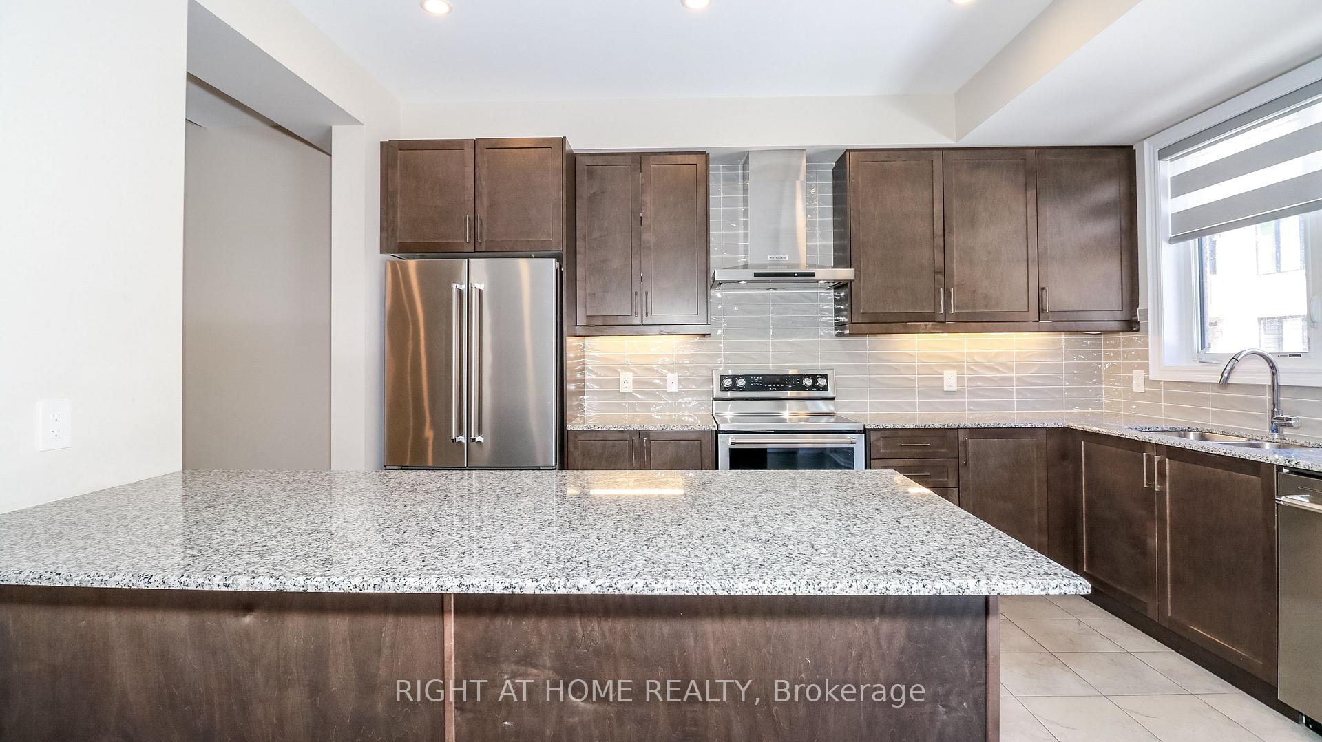 Photo 11 of 17 Periwinkle Road, Springwater, Midhurst — HOMEH